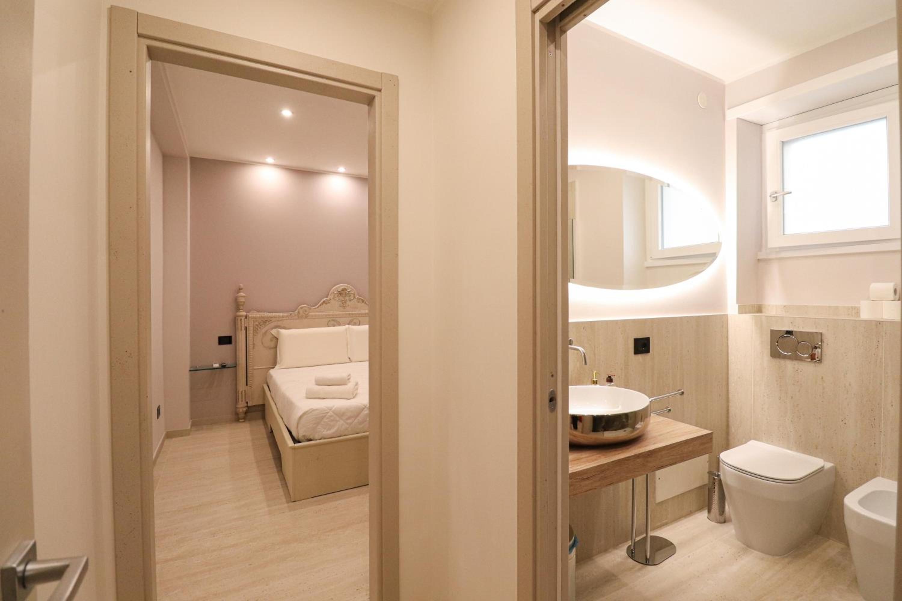 Modern Deluxe Oasis - 10 min to Rome Center, 2 Suites, AC & Wi-Fi