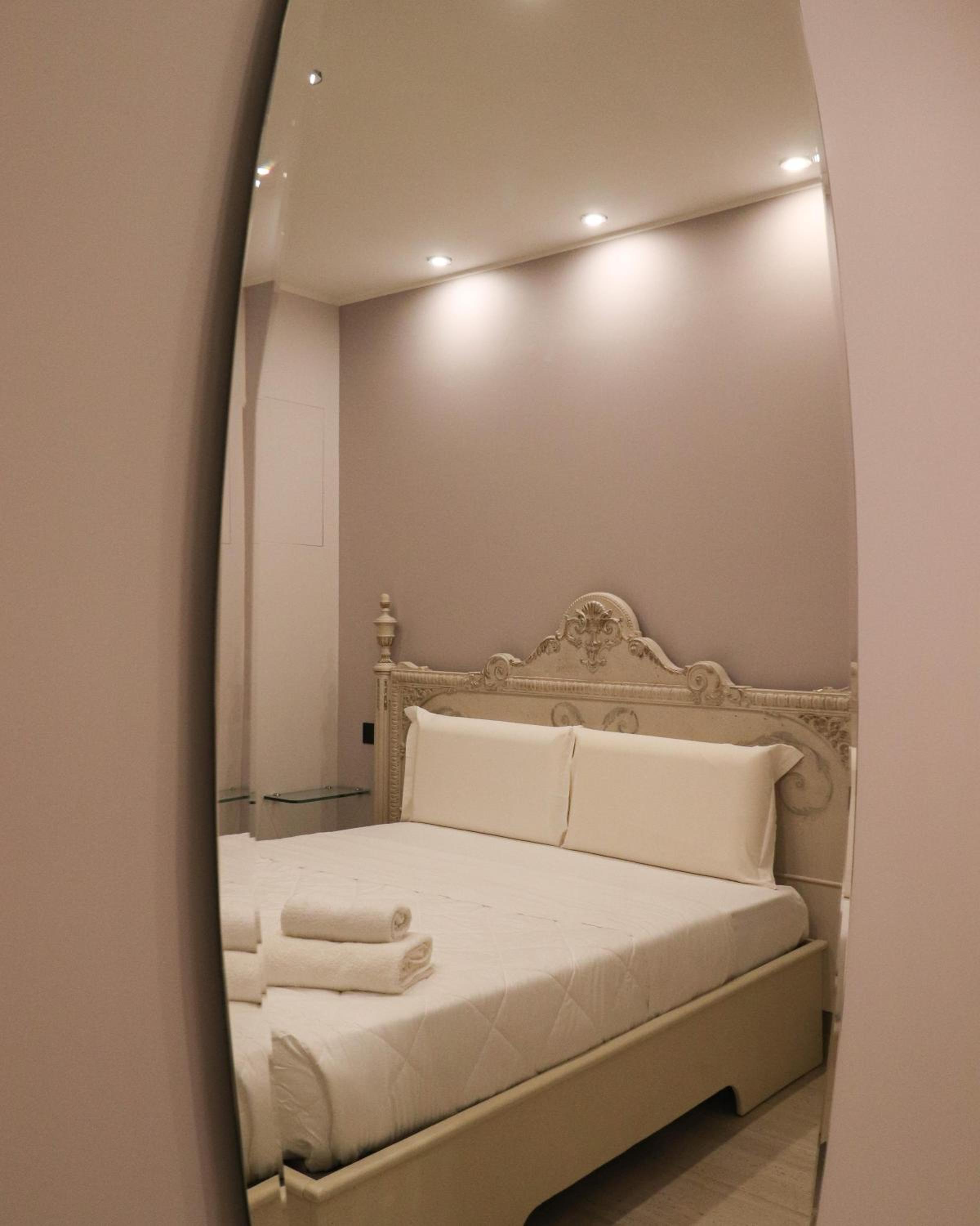 Modern Deluxe Oasis - 10 min to Rome Center, 2 Suites, AC & Wi-Fi