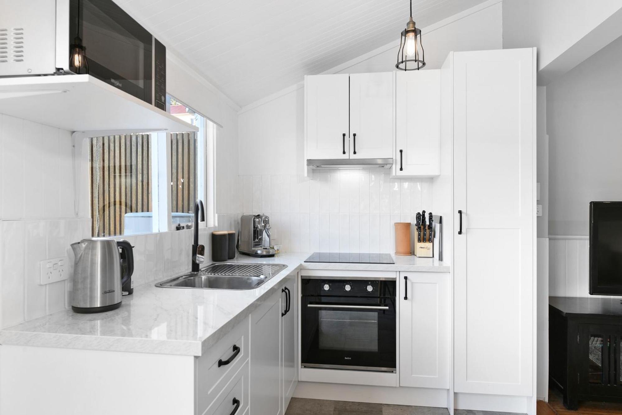 Charming 2-Bed House in North Hobart