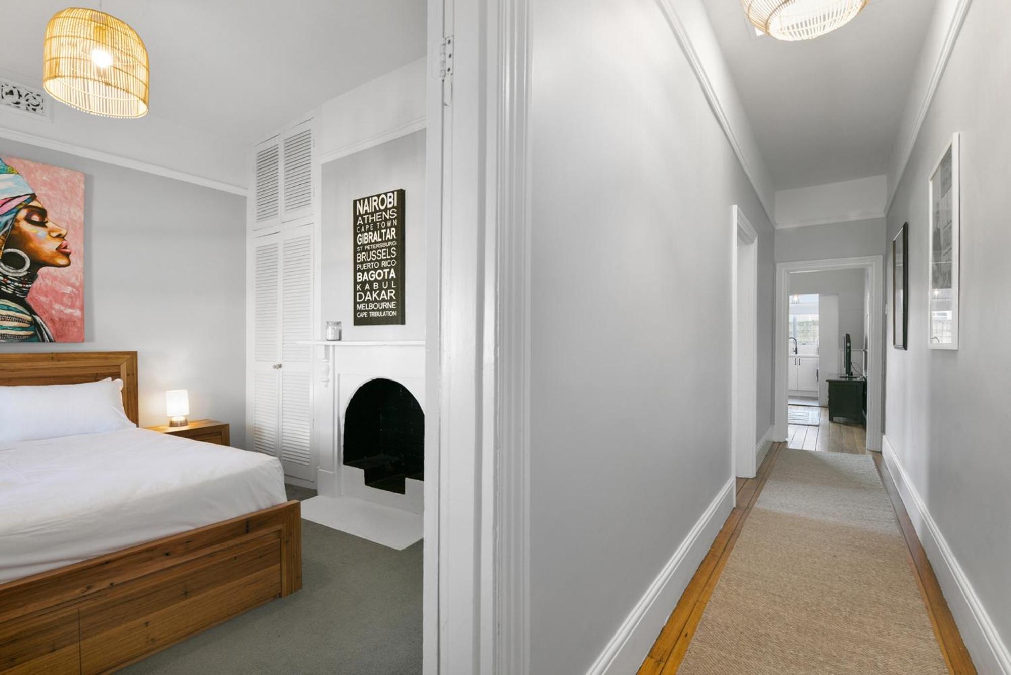 Charming 2-Bed House in North Hobart