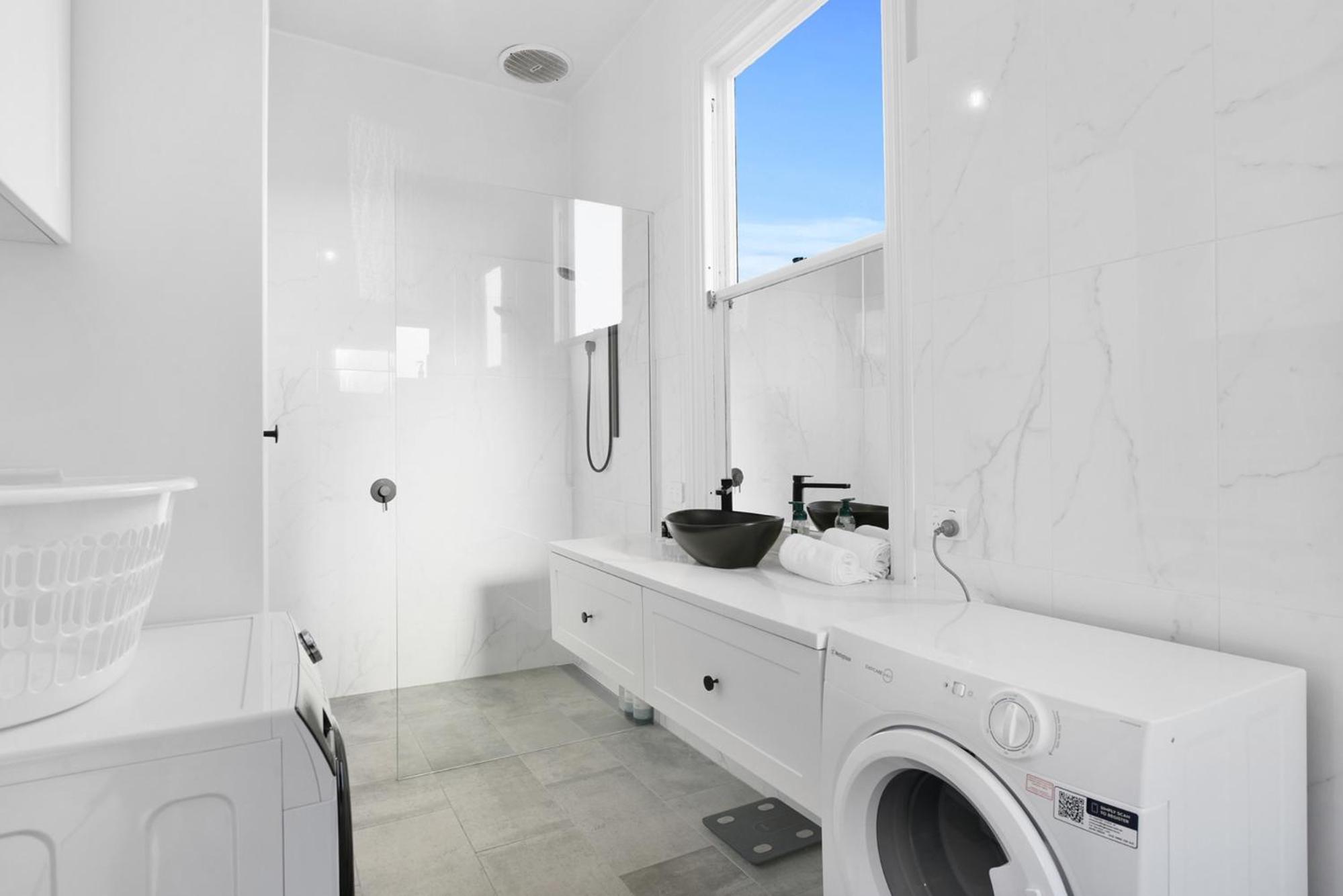 Charming 2-Bed House in North Hobart
