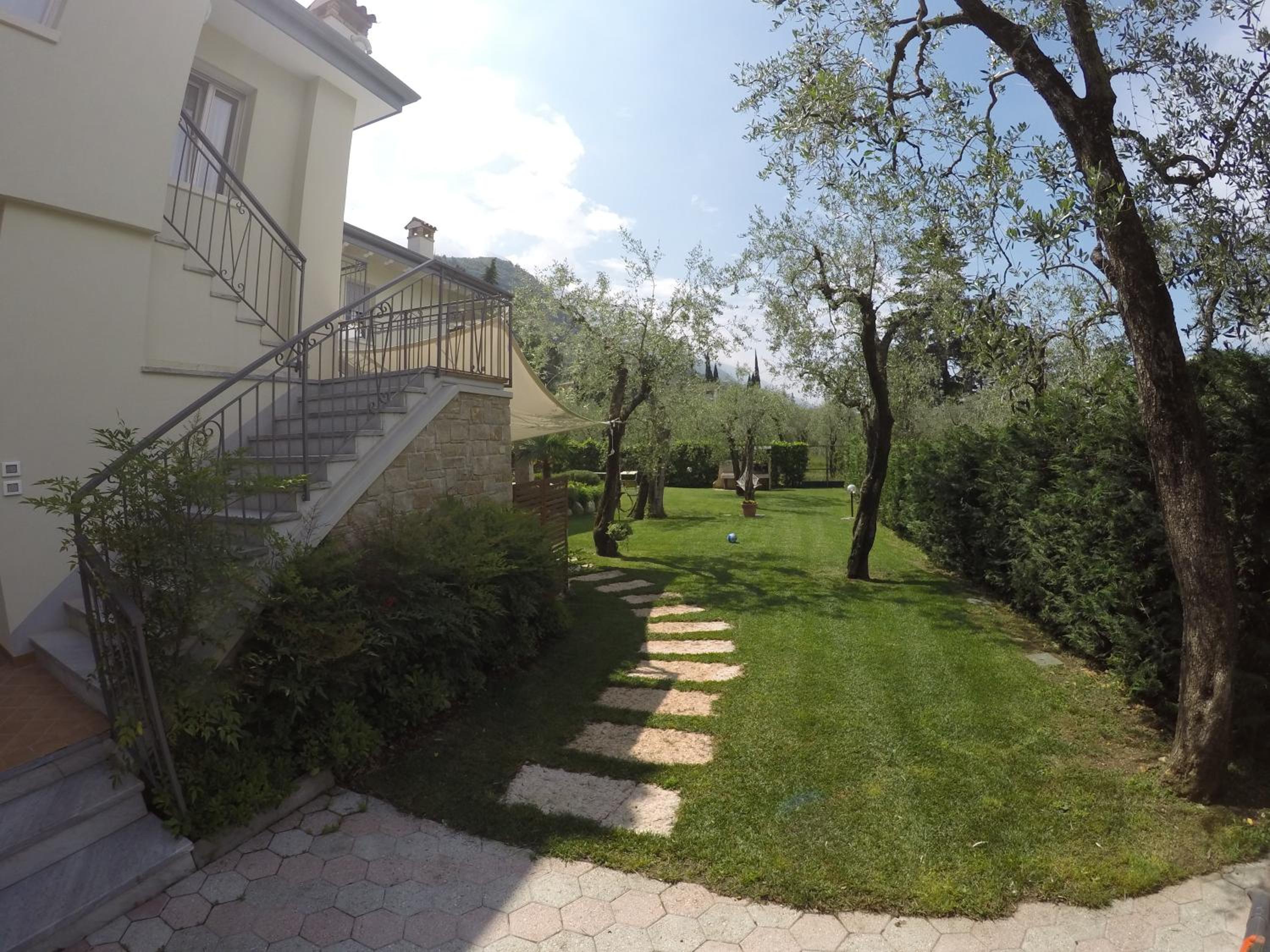 Photo 44
