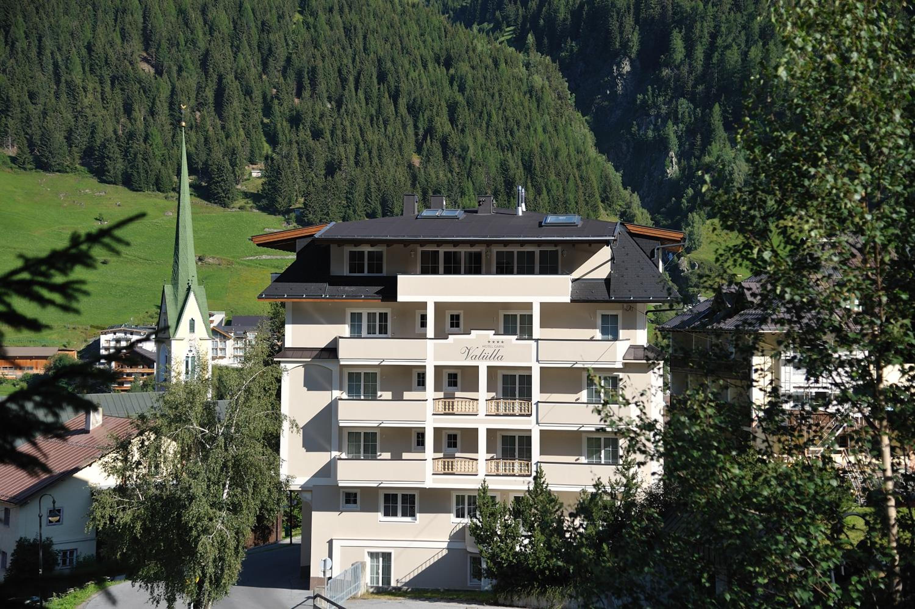 Hotel Garni Valülla - Image 1
