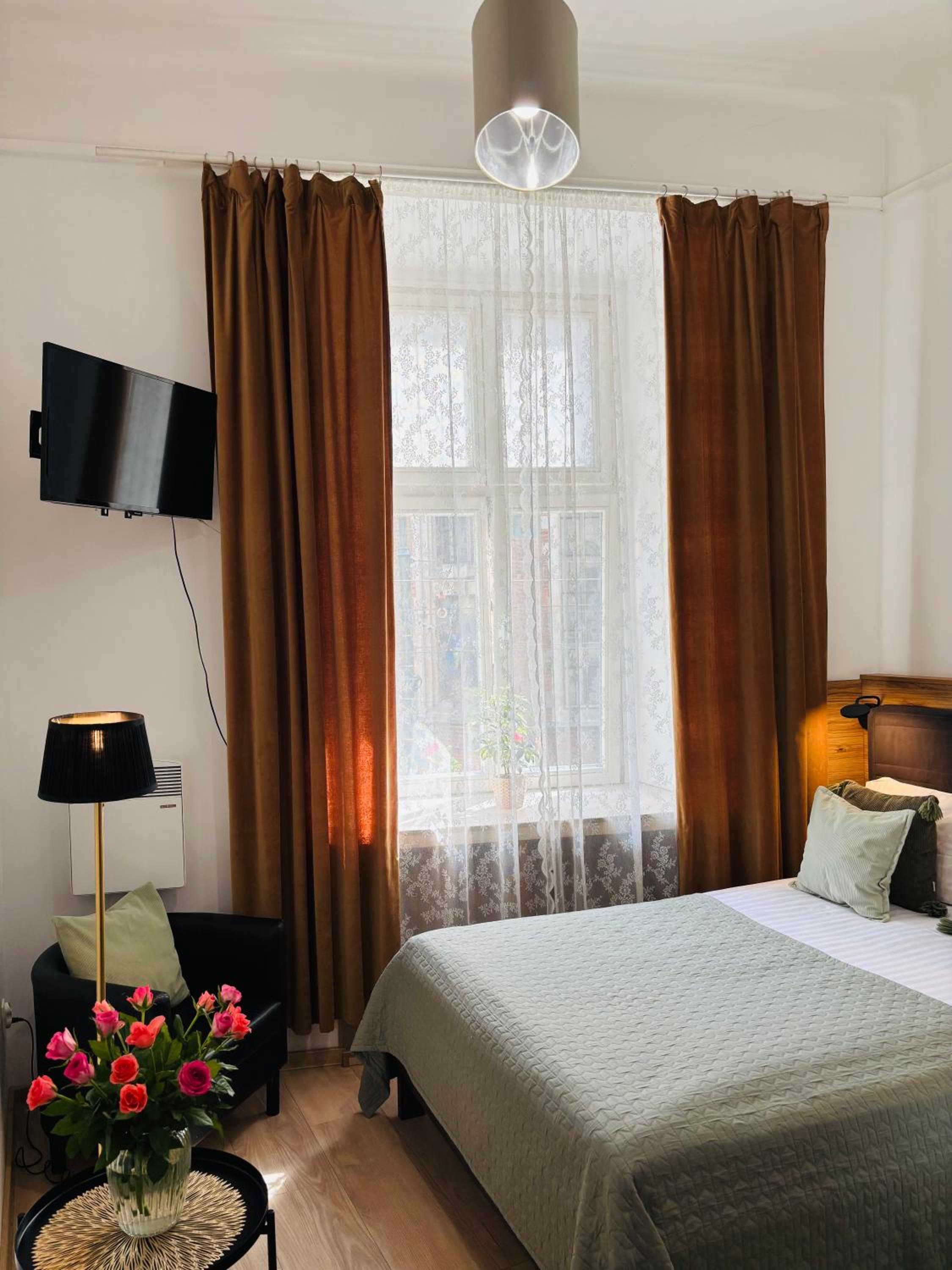 Krakow Apartments & Rooms