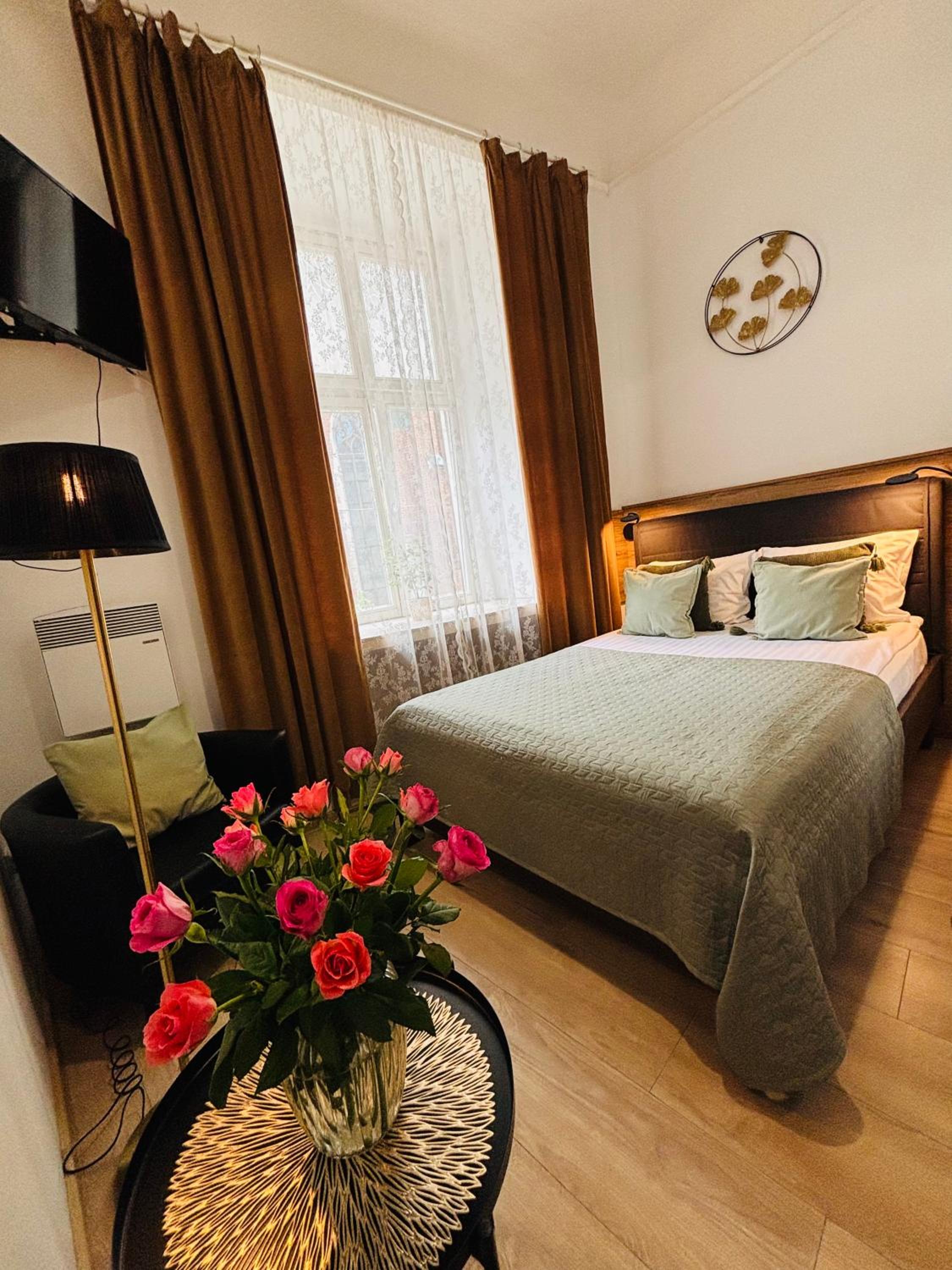 Krakow Apartments & Rooms