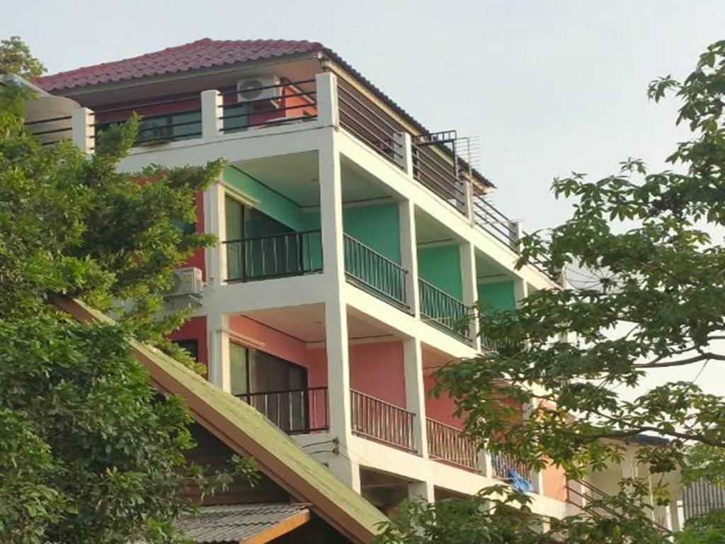 Ocean View Resort - Koh Sichang