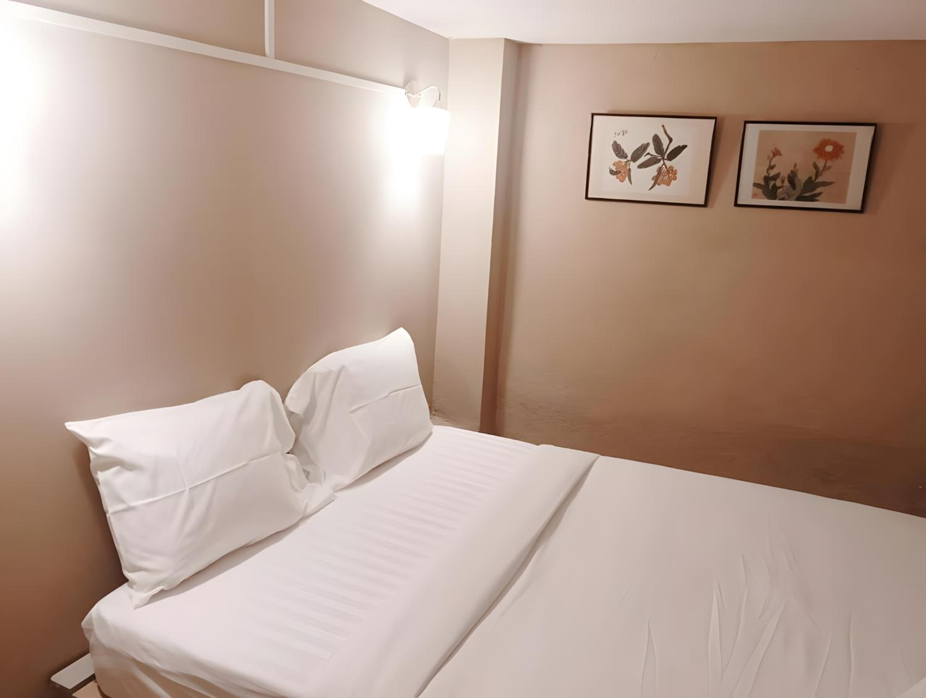 Rest Inn Yaowarat เรสอินน์ เยาวราช