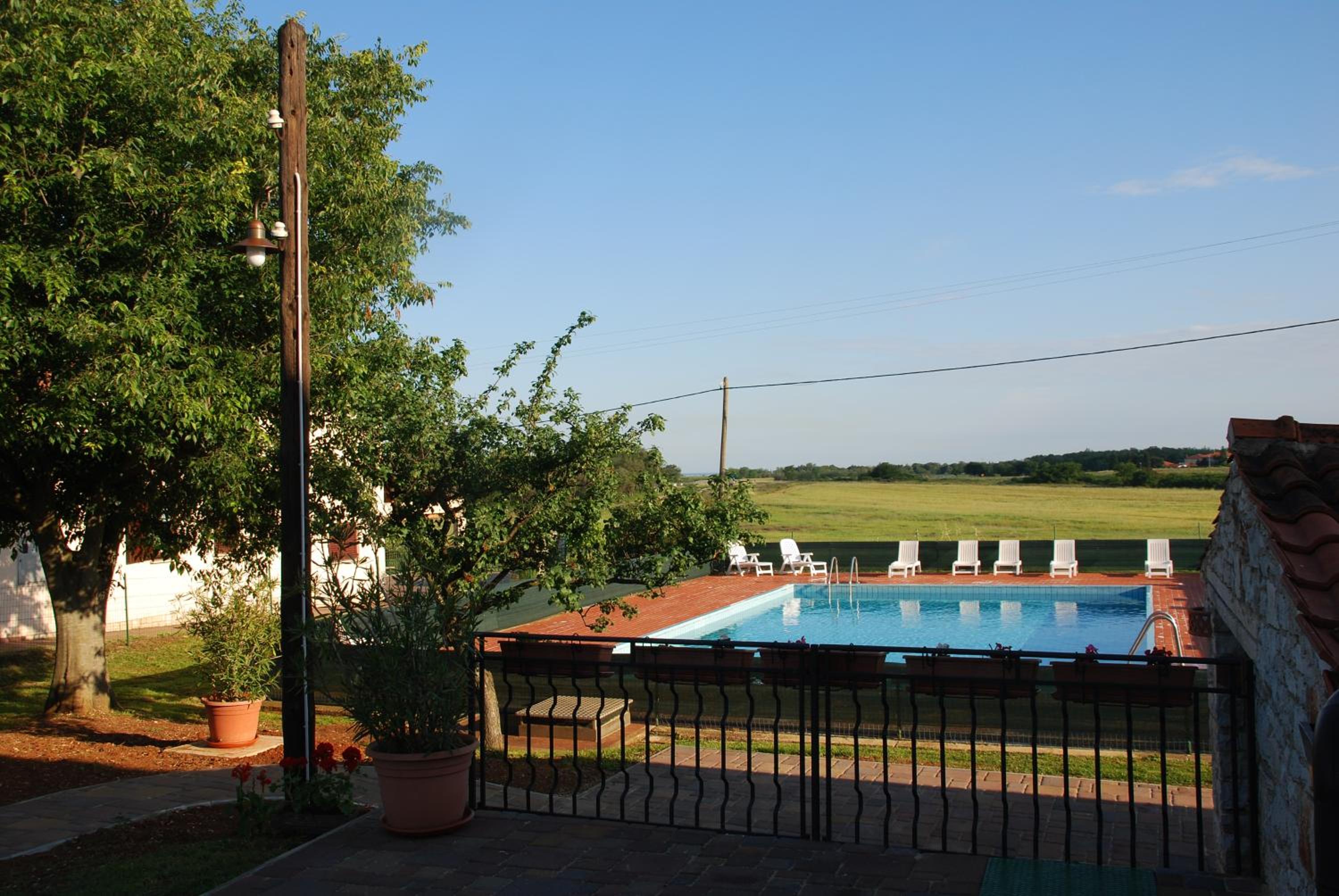 Holiday House Sweet Home view 3