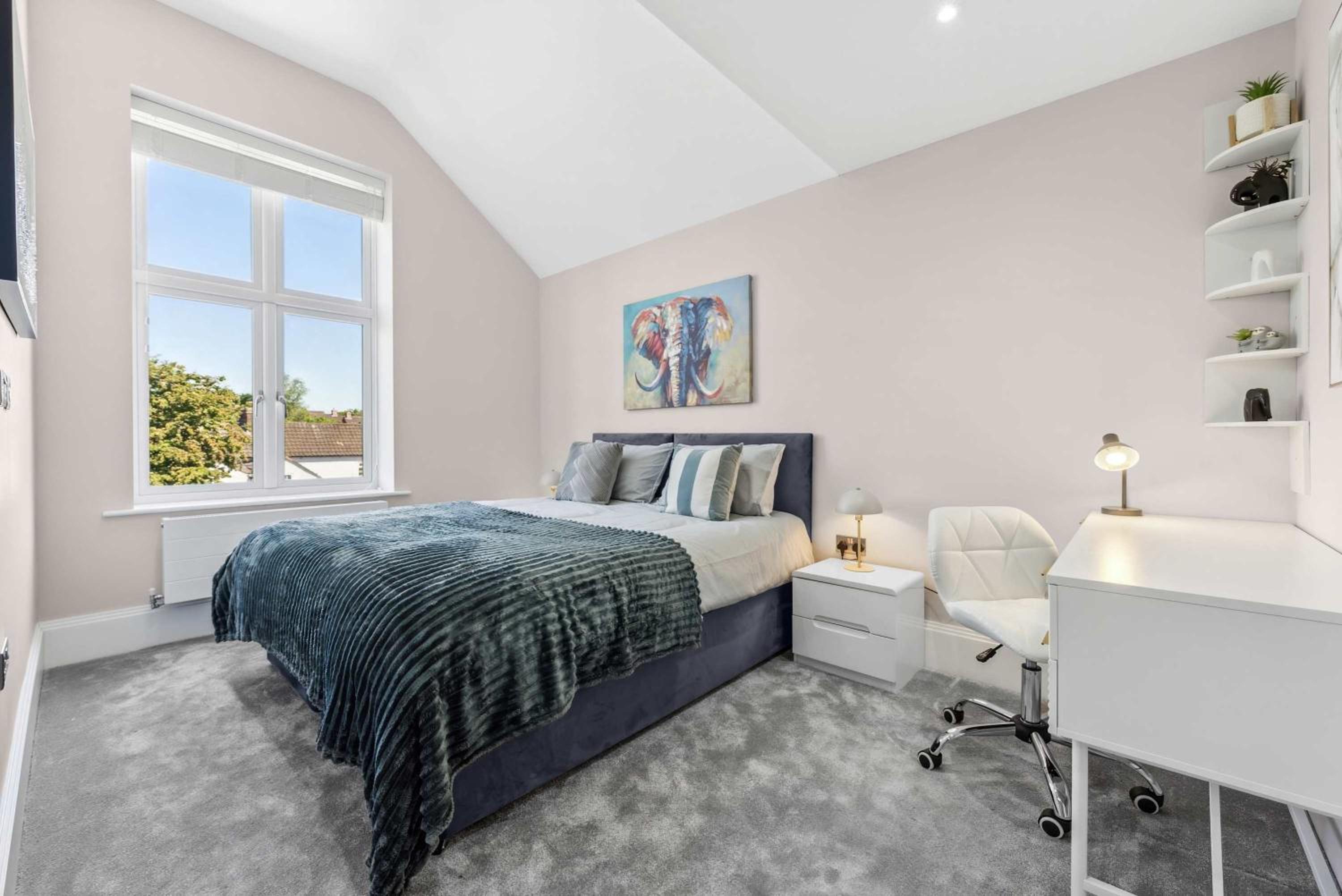 Spacious 3BR Home Hot Tub + Smart TV