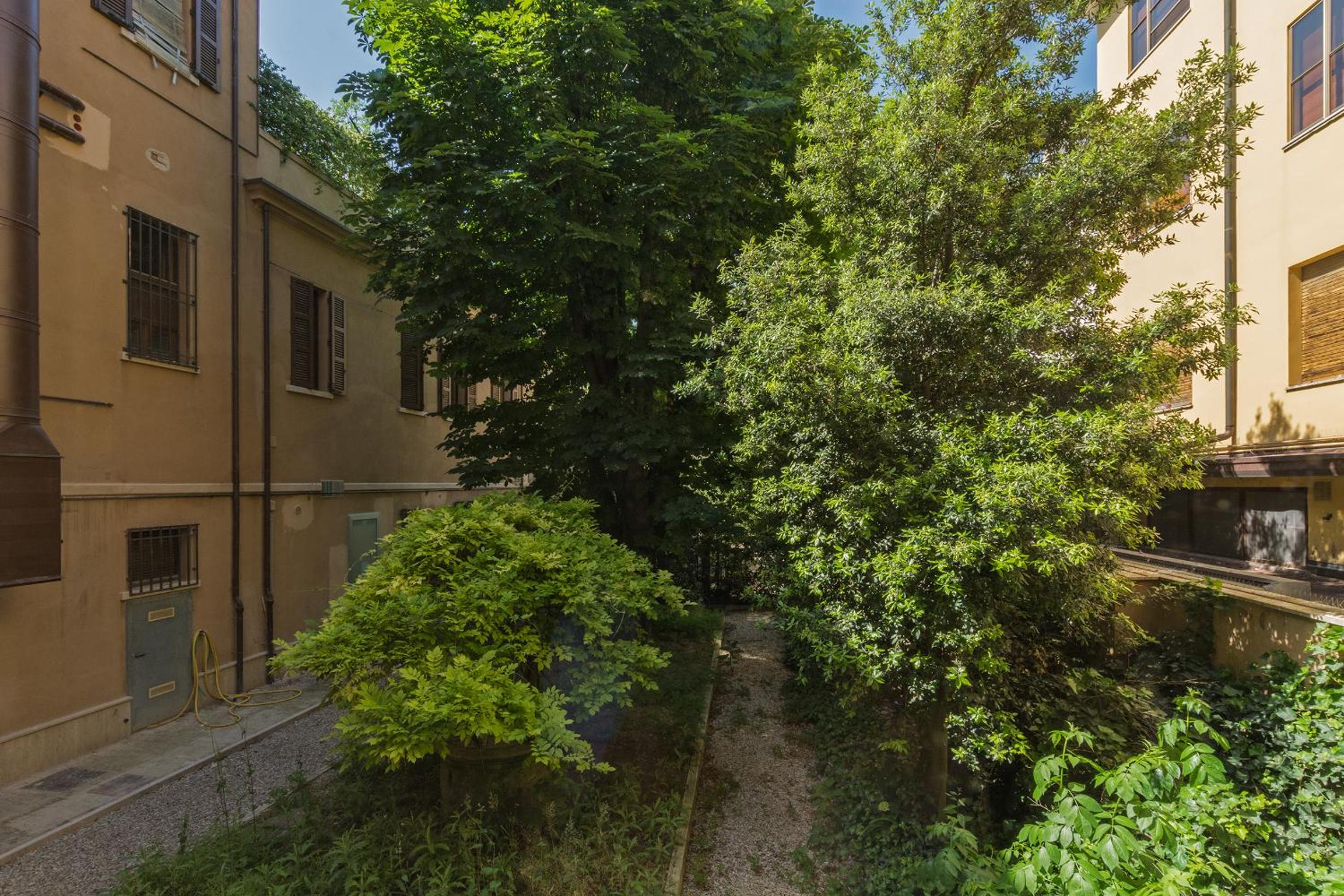 Alighieri Theatre Charming Suite view 5