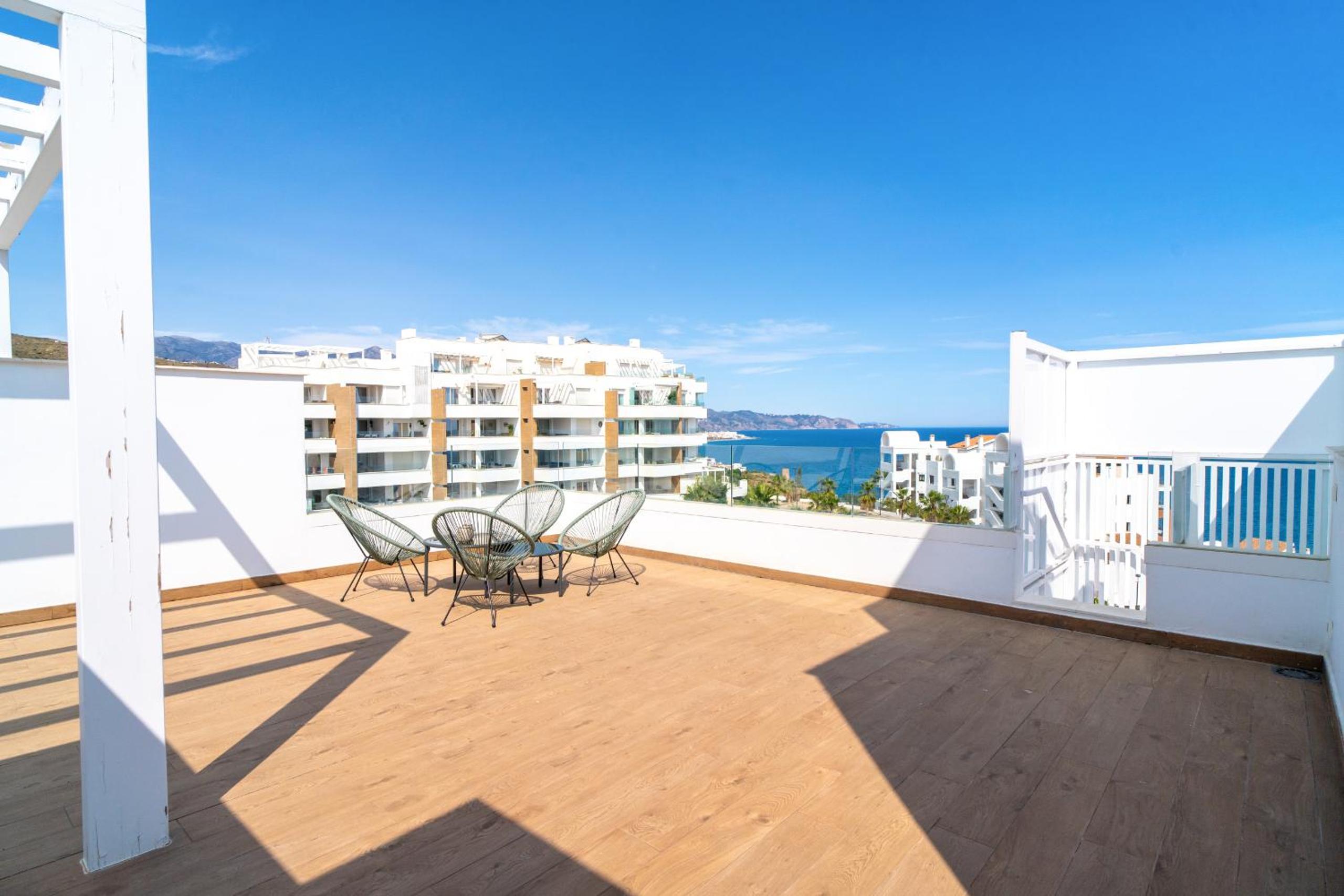 Luxury Rooftop Isea 1132 by Casasol