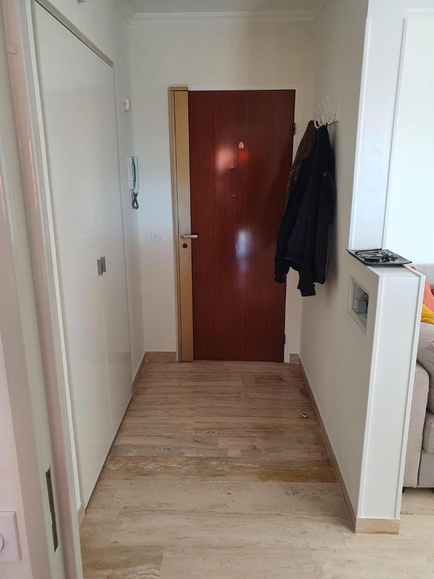 2 bedroom apartment in a secure residence in Mandelieu with a shared pool and close to the center - 2301