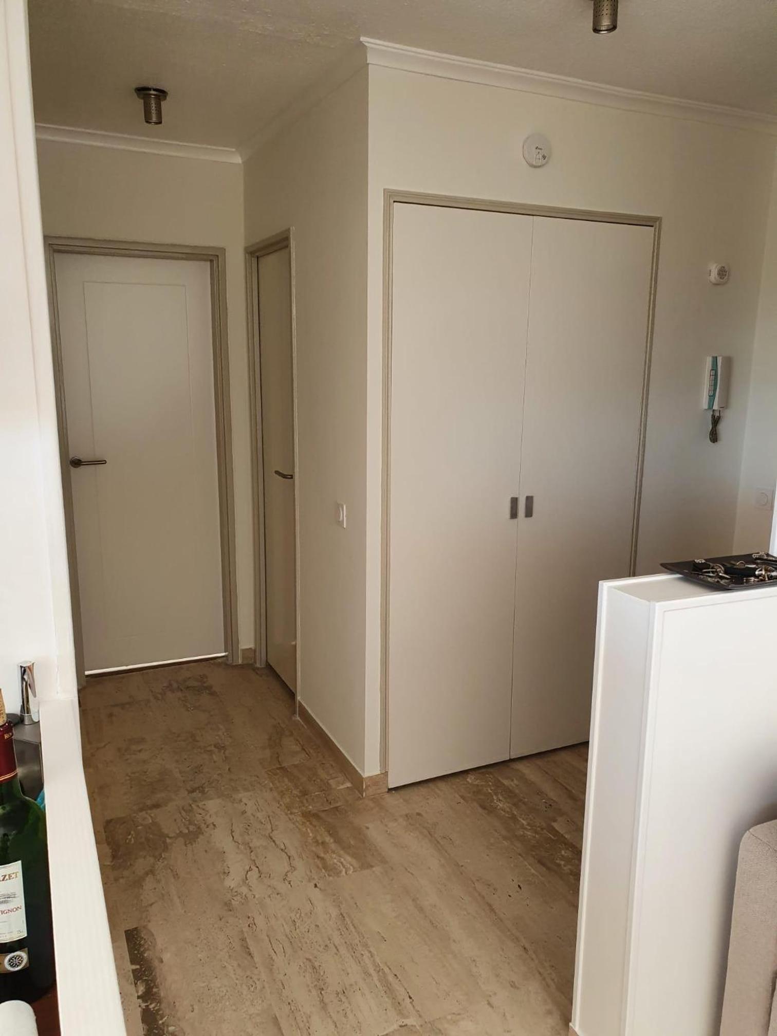 2 bedroom apartment in a secure residence in Mandelieu with a shared pool and close to the center - 2301