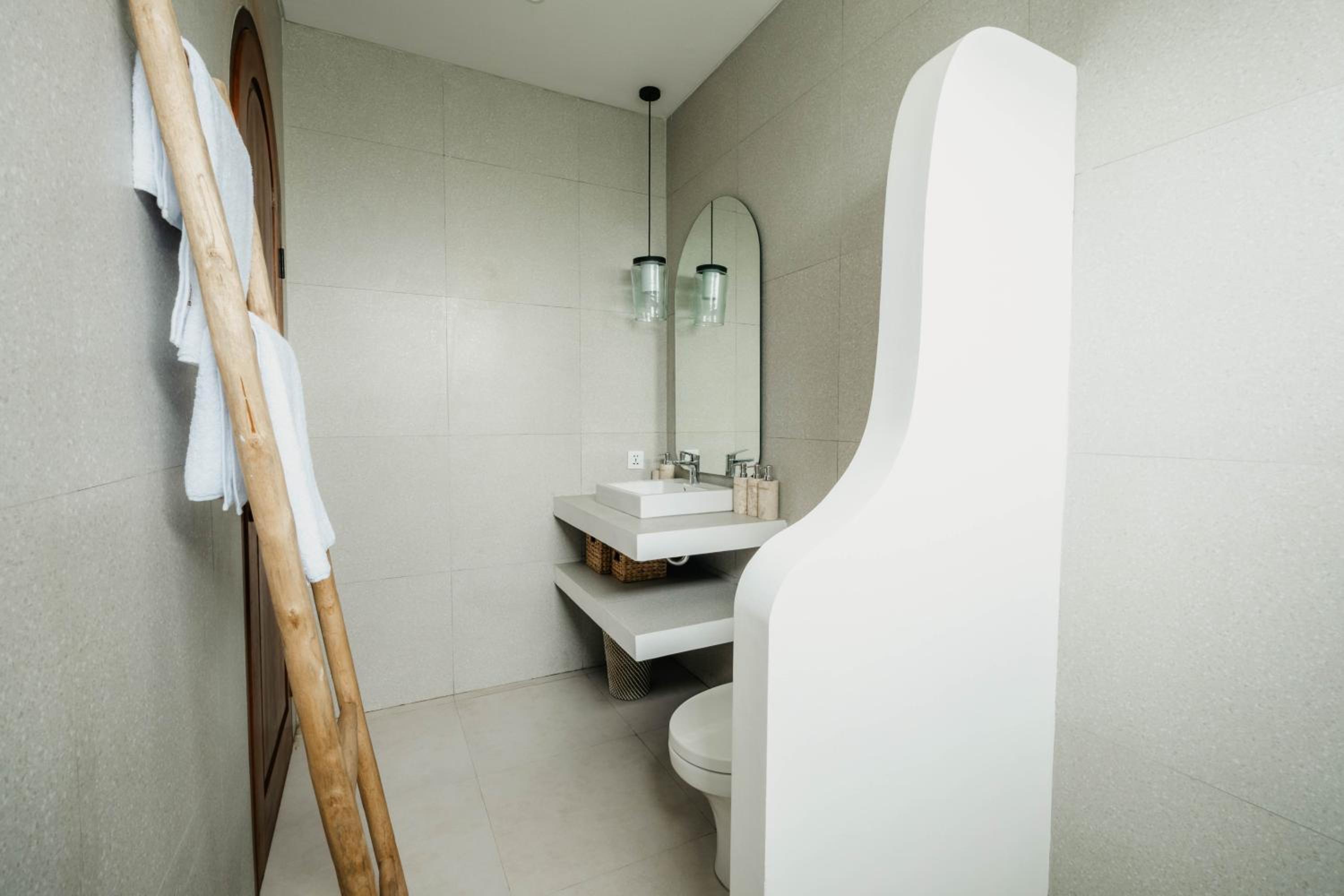 NEW! Villa Kabagiaan - 4BR Villa near Canggu