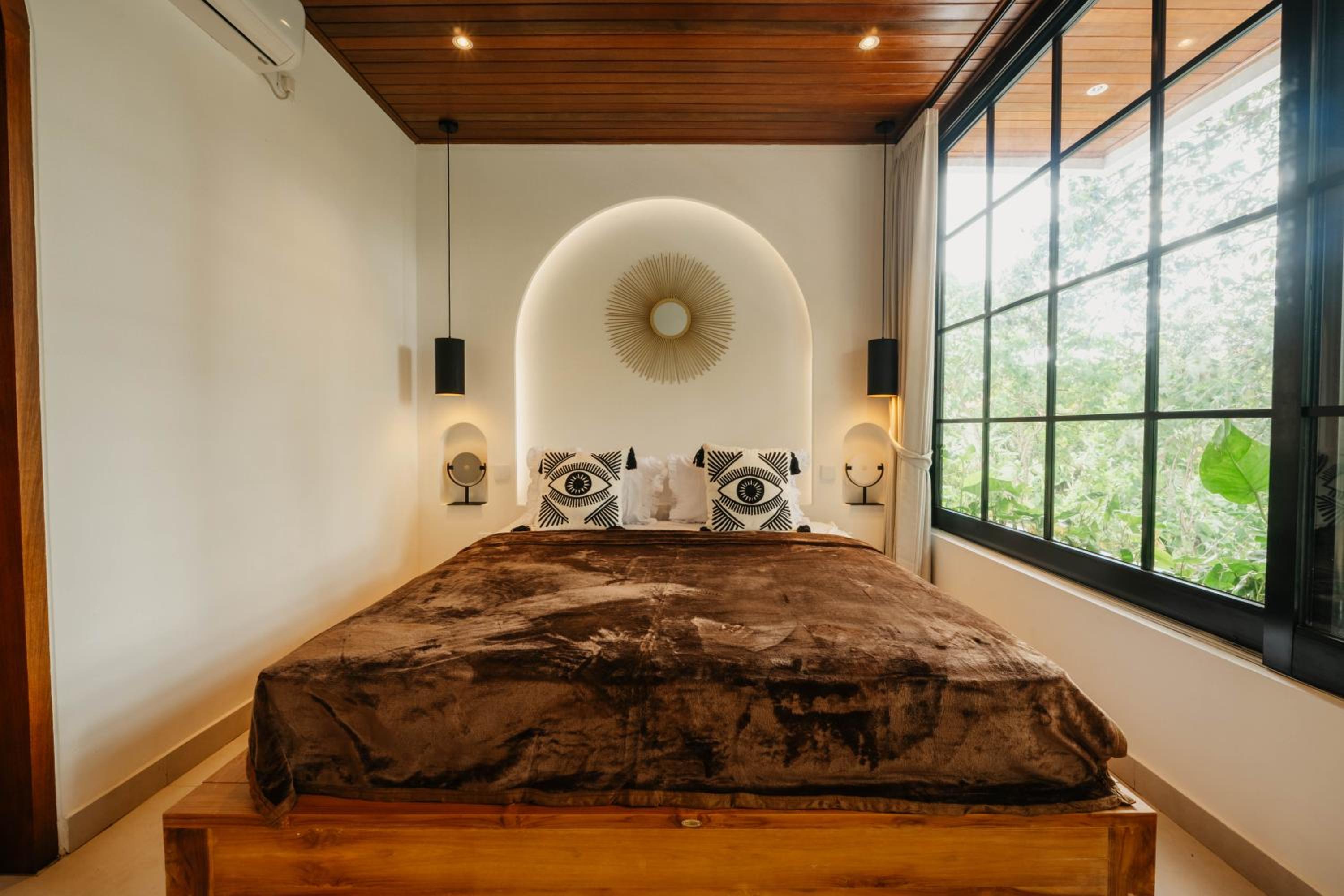 NEW! Villa Kabagiaan - 4BR Villa near Canggu