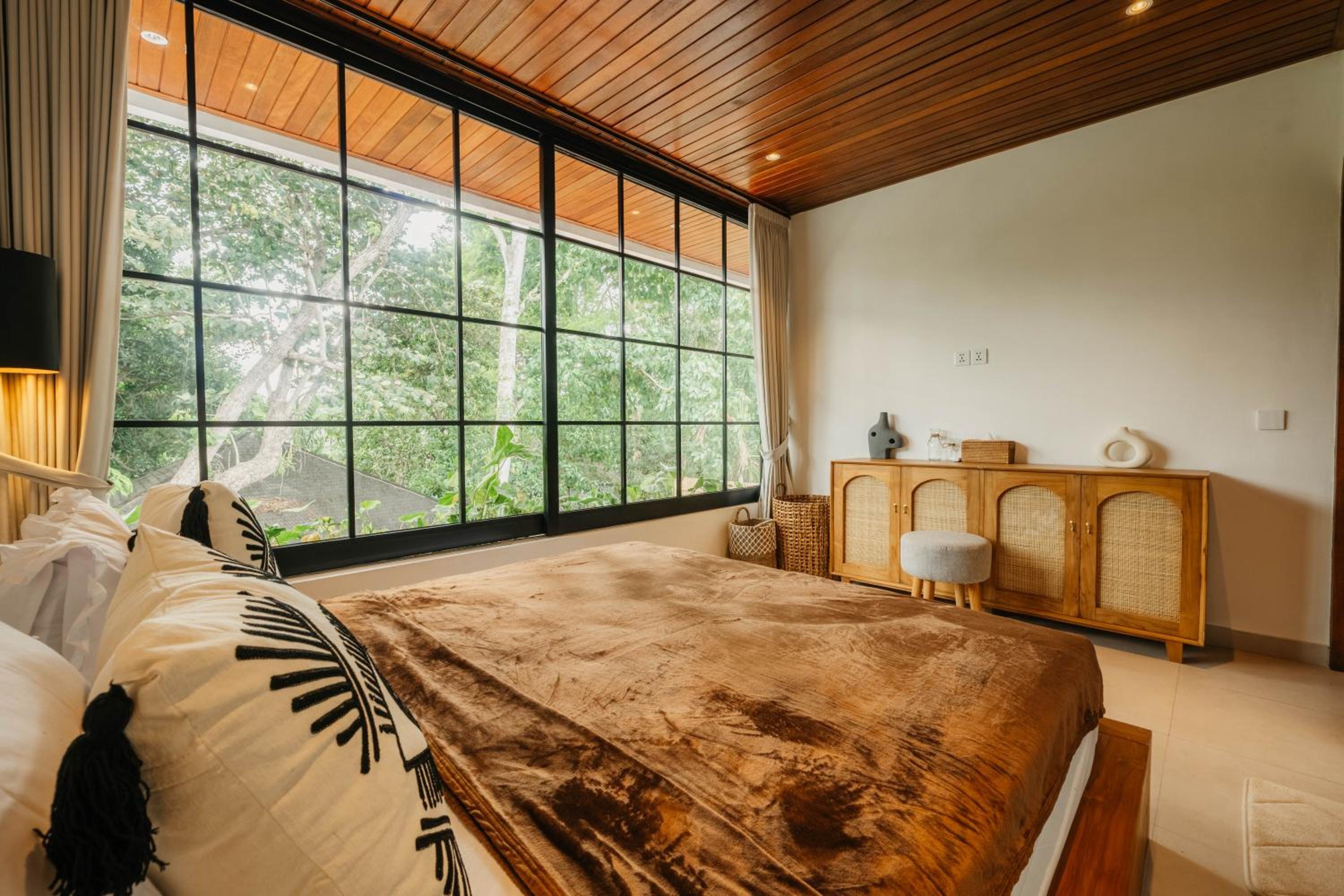 NEW! Villa Kabagiaan - 4BR Villa near Canggu