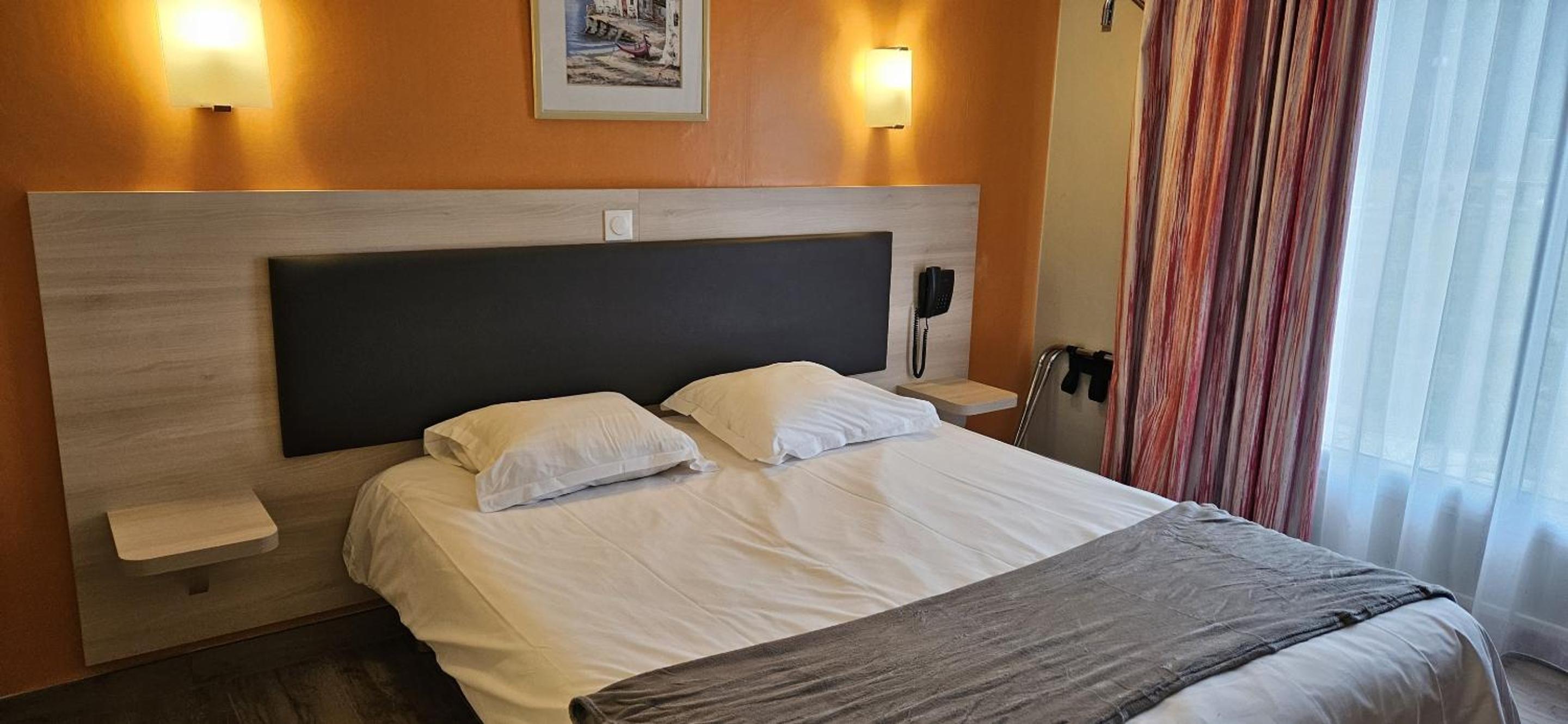 Motel 25
