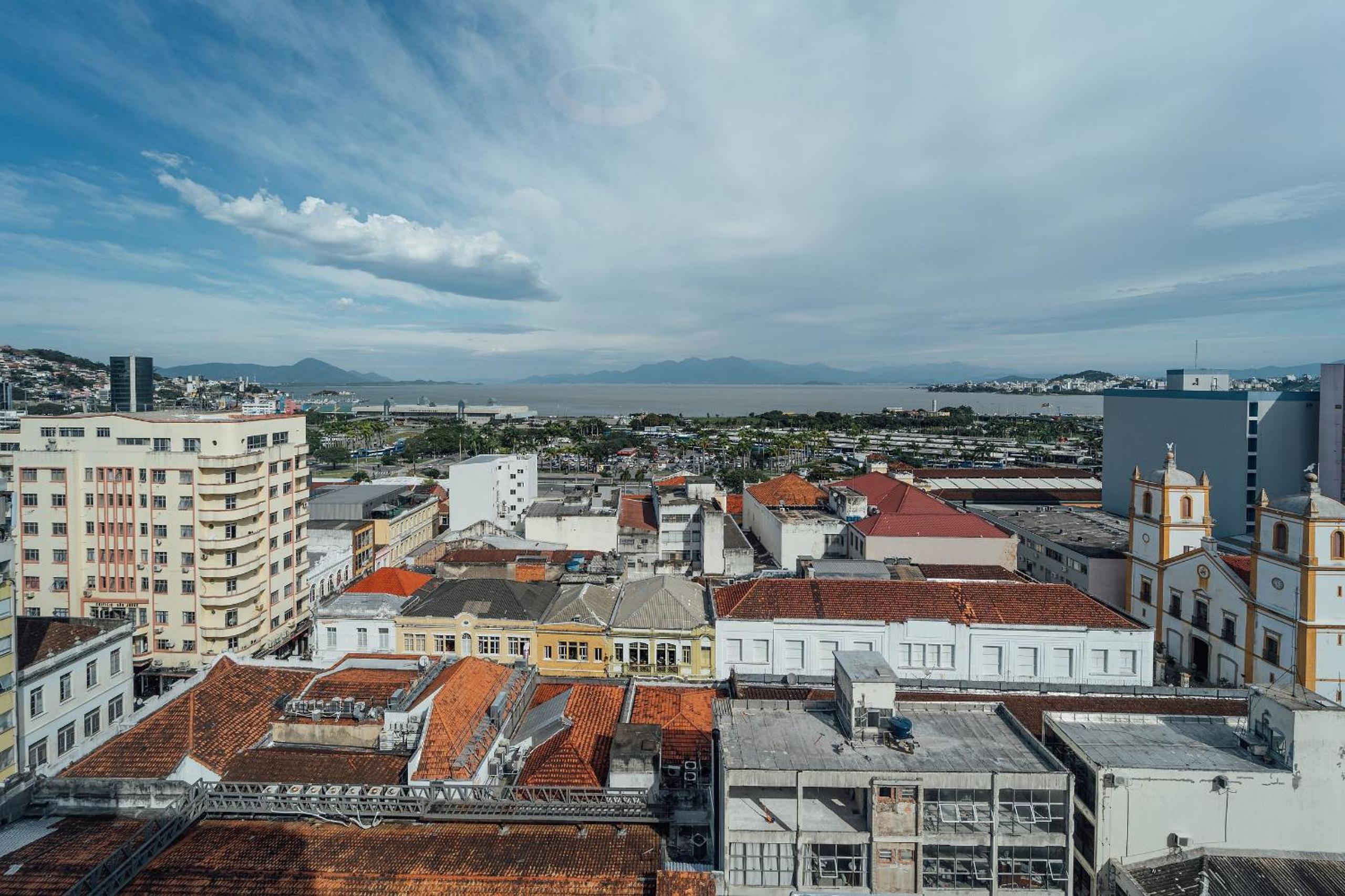 Fuji By Xtay Florianópolis - Studios com cozinha perto do CentroSul, Centro e proximo de restaurantes