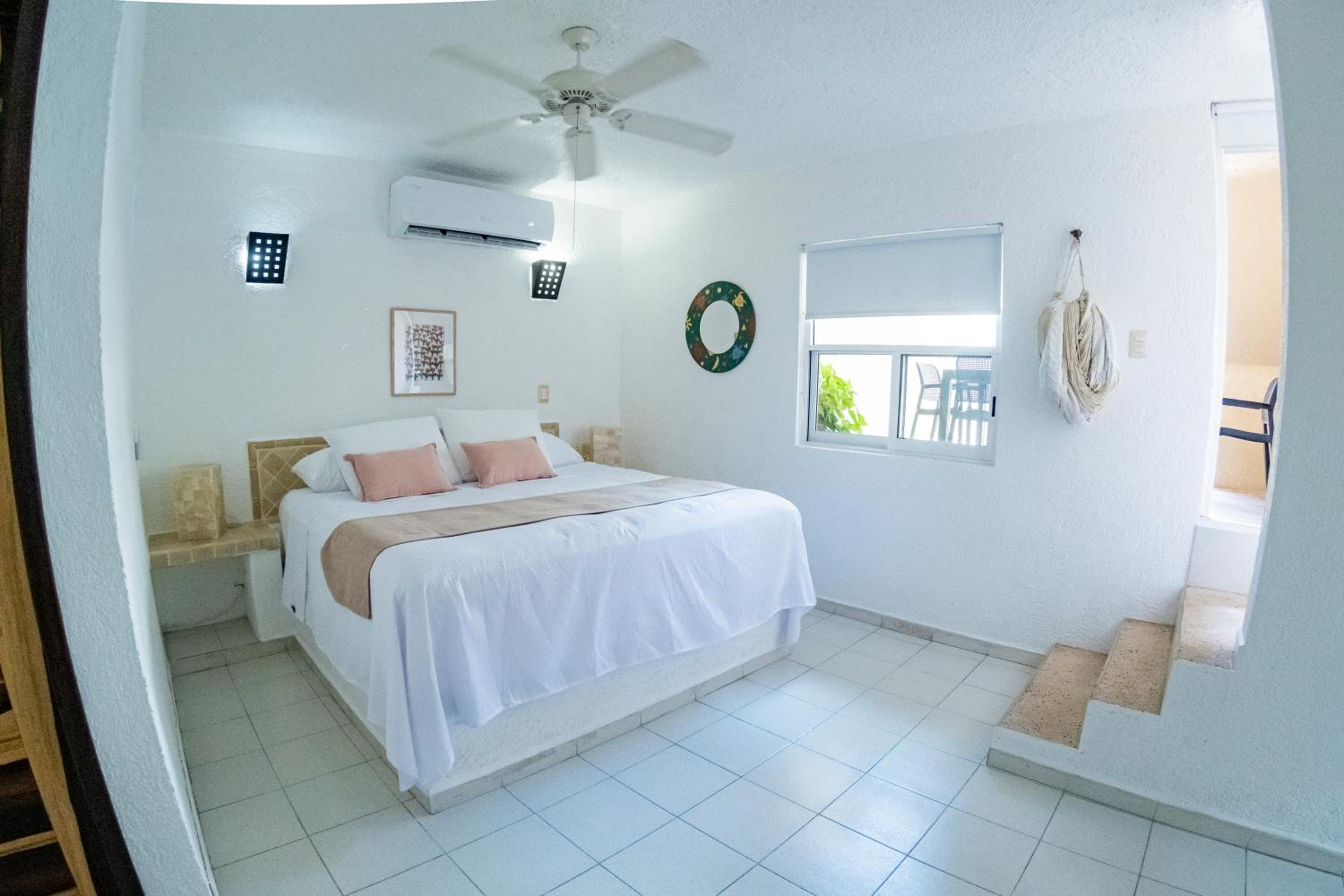 Amazing Complex Near 5th Avenue by Andiani Travel