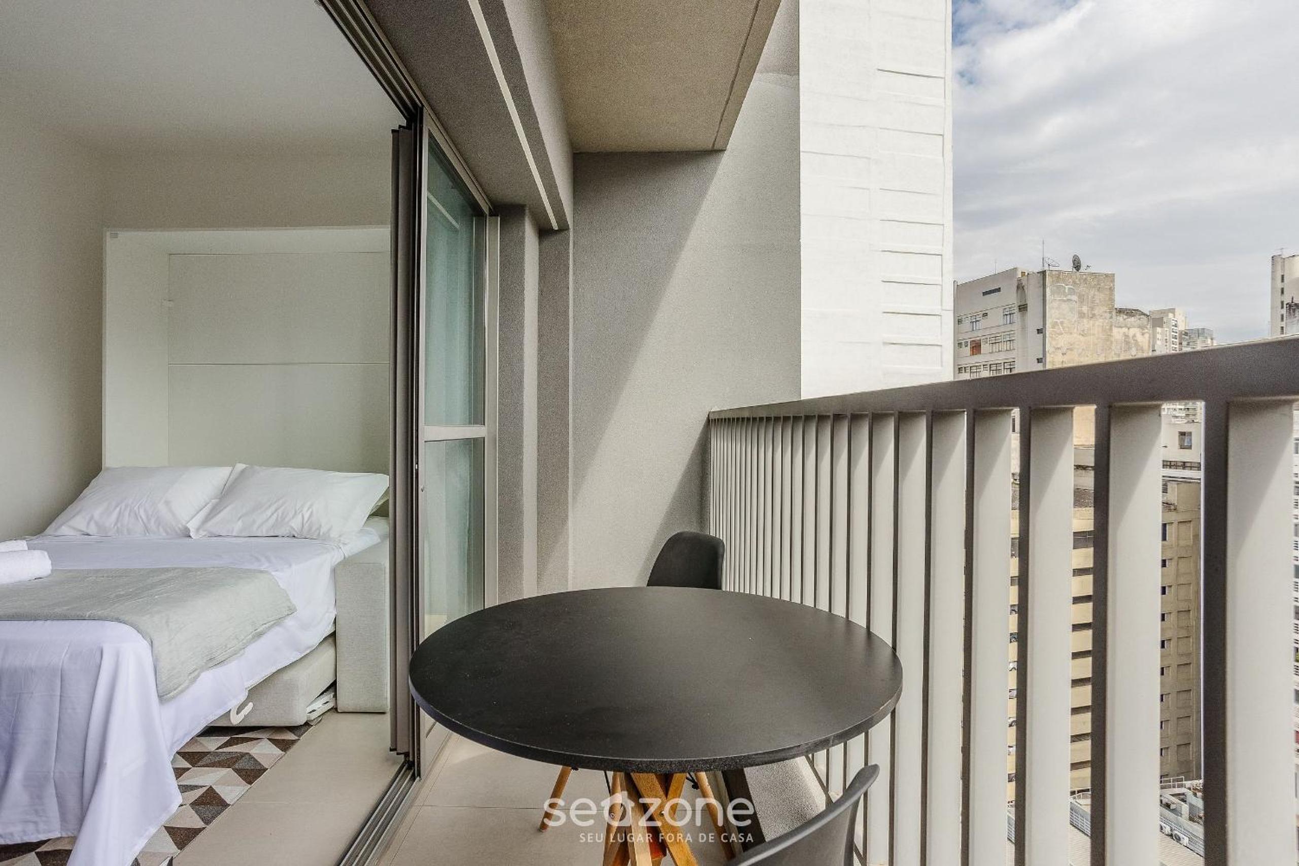 Studio w/ balcony and view in Consolação - VNO1417