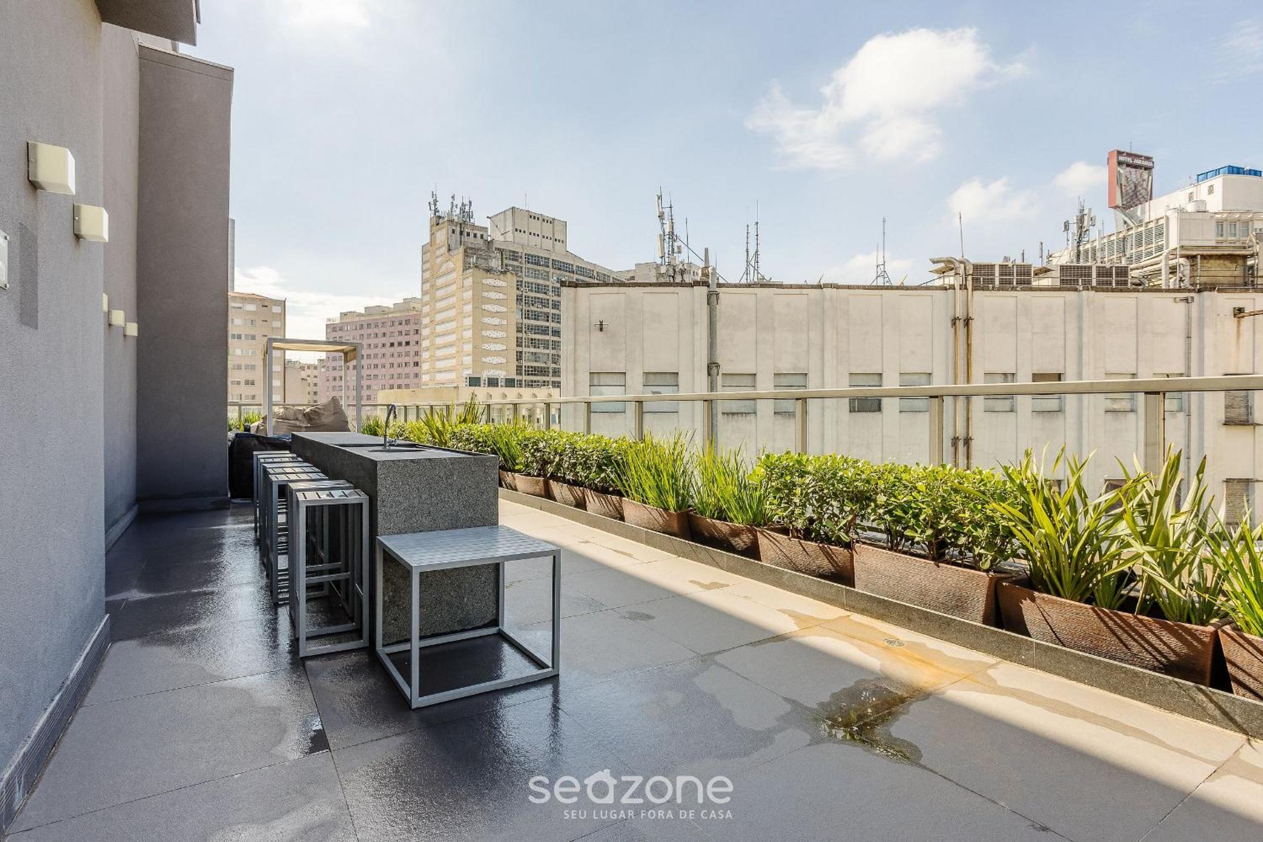 Studio w/ balcony and view in Consolação - VNO1417