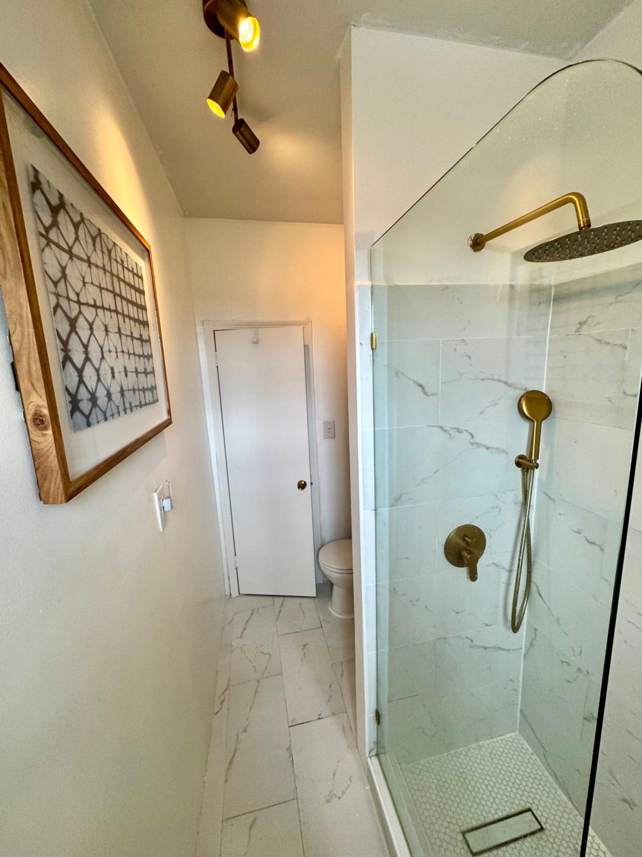 Sunny Jersey City 1BR, 25 min to NYC, 15min to EWR, King Bed, Hammock & Park Views