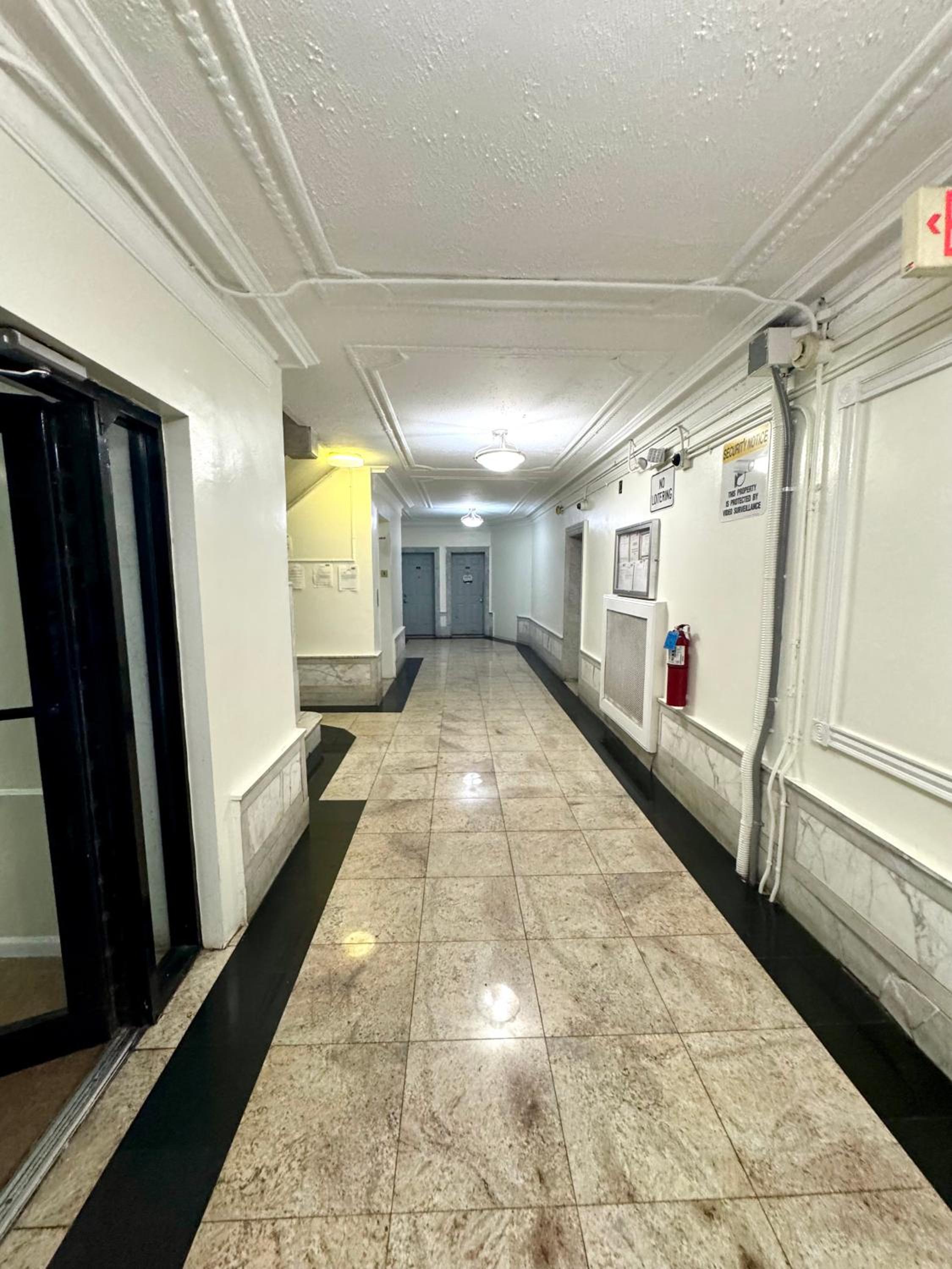 Sunny Jersey City 1BR, 25 min to NYC, 15min to EWR, King Bed, Hammock & Park Views