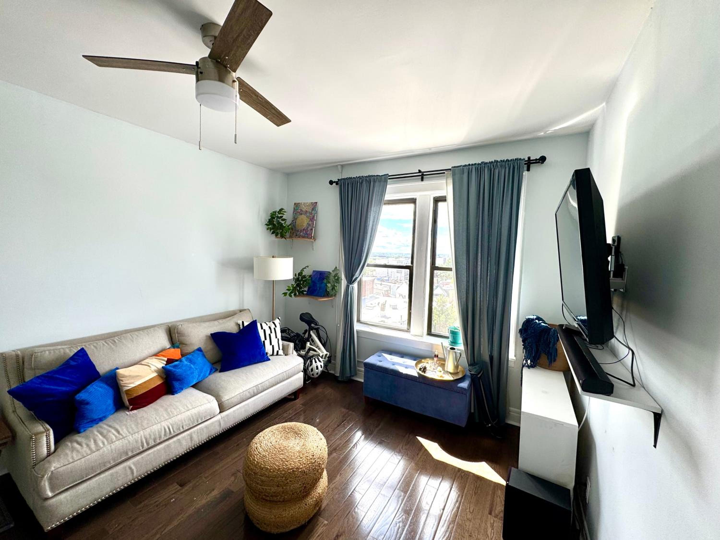 Sunny Jersey City 1BR, 25 min to NYC, 15min to EWR, King Bed, Hammock & Park Views