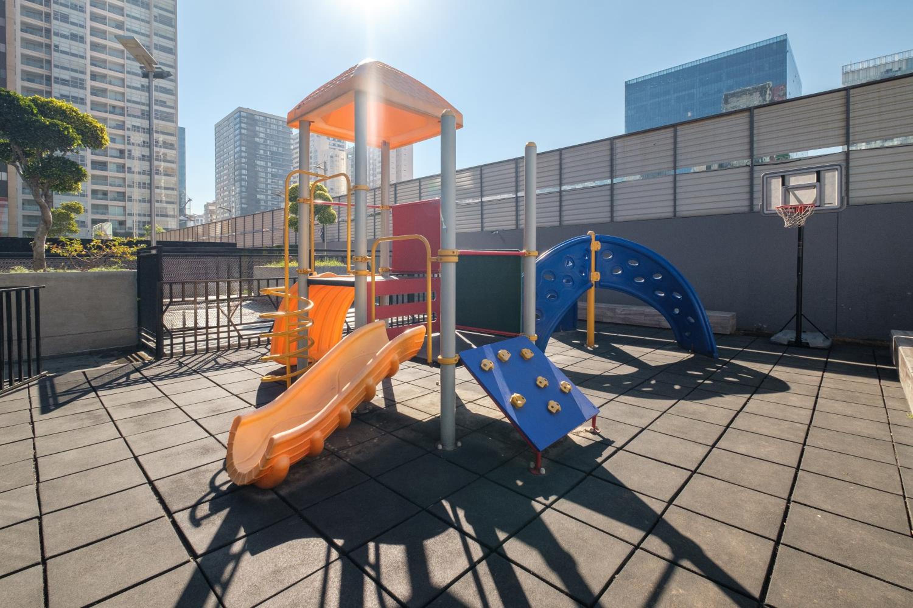 Polanco Business & Leisure - Junto a Embajada USA