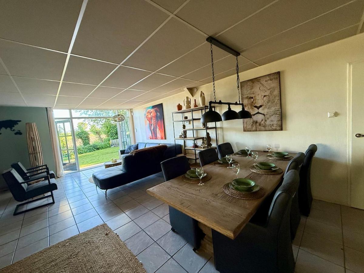 Holiday Home de Binnengouw incl Hottub