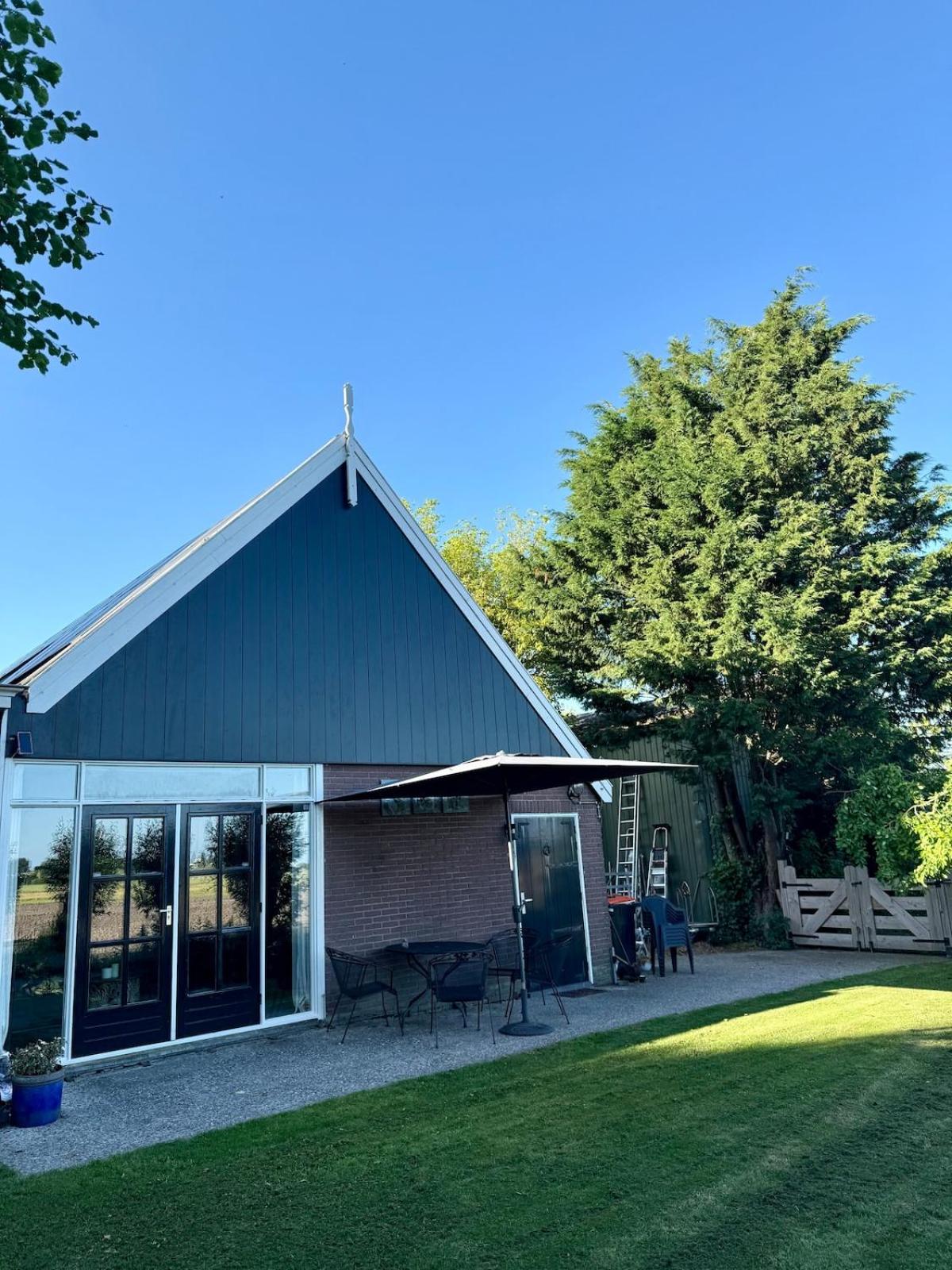 Holiday Home de Binnengouw incl Hottub