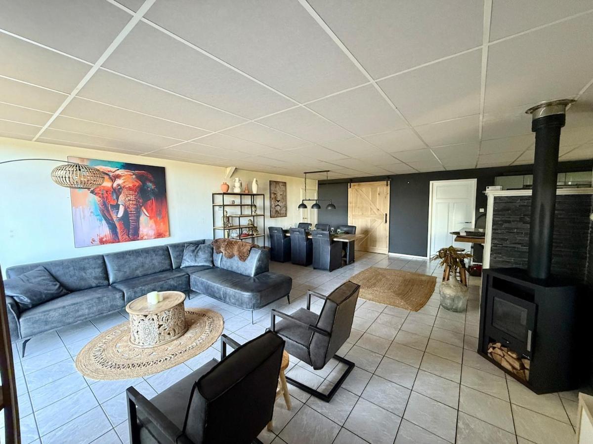 Holiday Home de Binnengouw incl Hottub