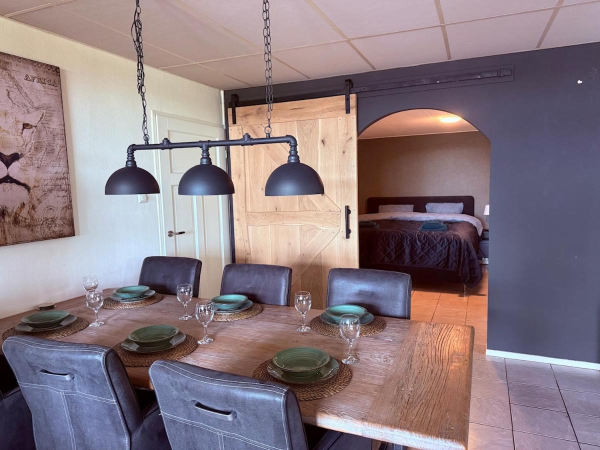 Holiday Home de Binnengouw incl Hottub