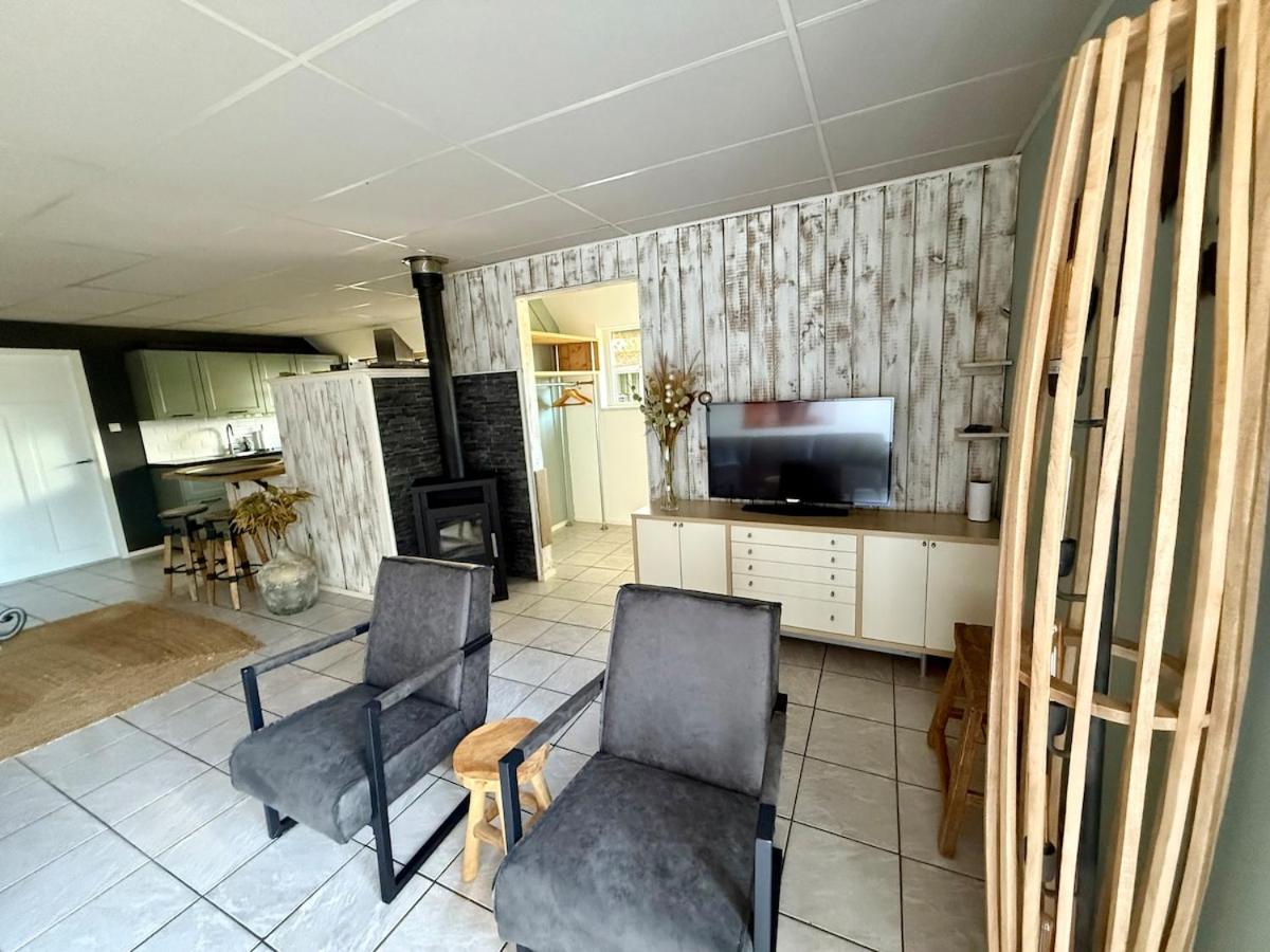 Holiday Home de Binnengouw incl Hottub