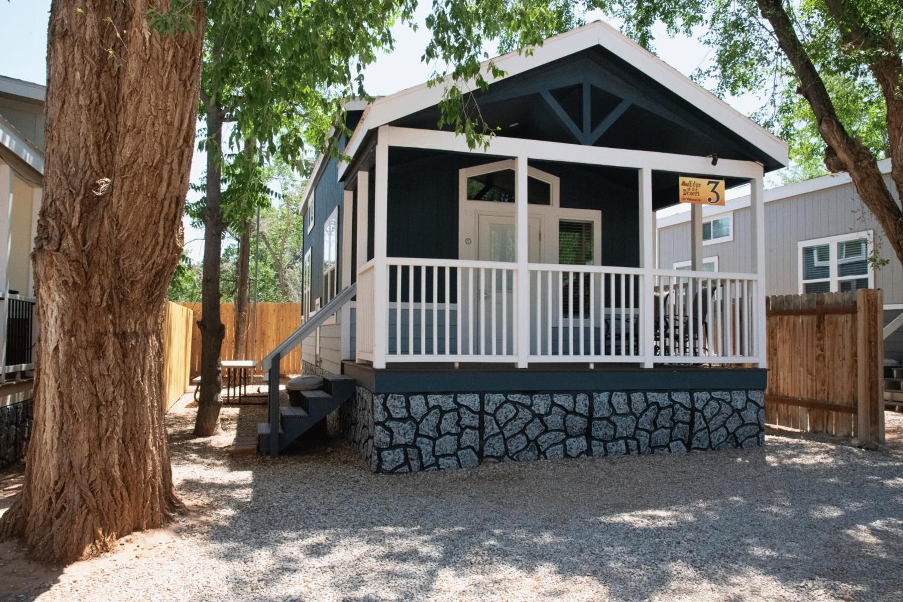 Delicate Arch Cabin #03