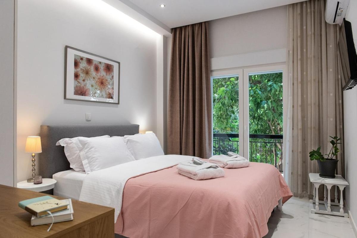 THELIA Sofouli Urban Living