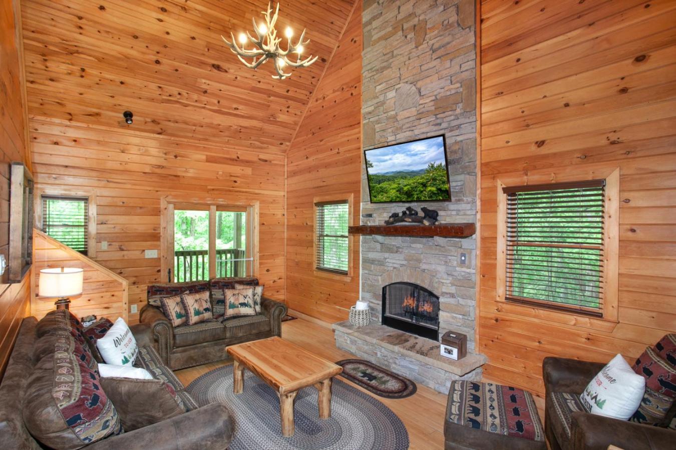 Smokies Cabin Life View Hot Tub Grill Game Room