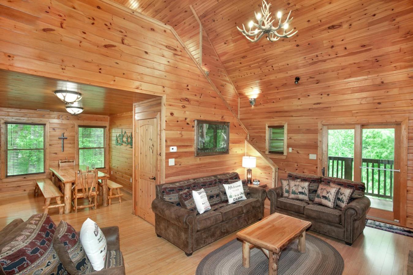 Smokies Cabin Life View Hot Tub Grill Game Room