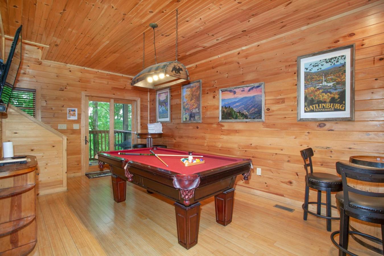 Smokies Cabin Life View Hot Tub Grill Game Room