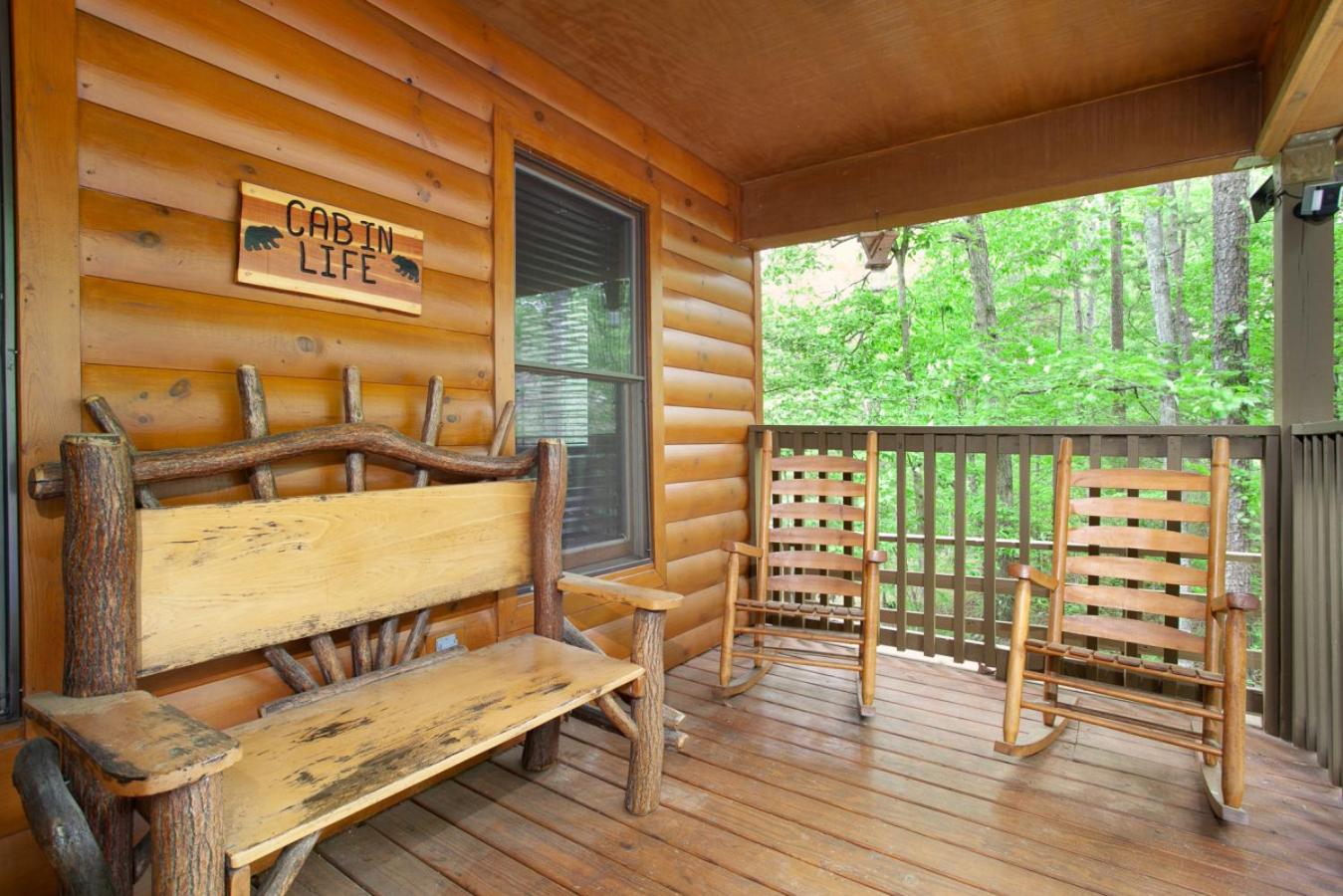 Smokies Cabin Life View Hot Tub Grill Game Room