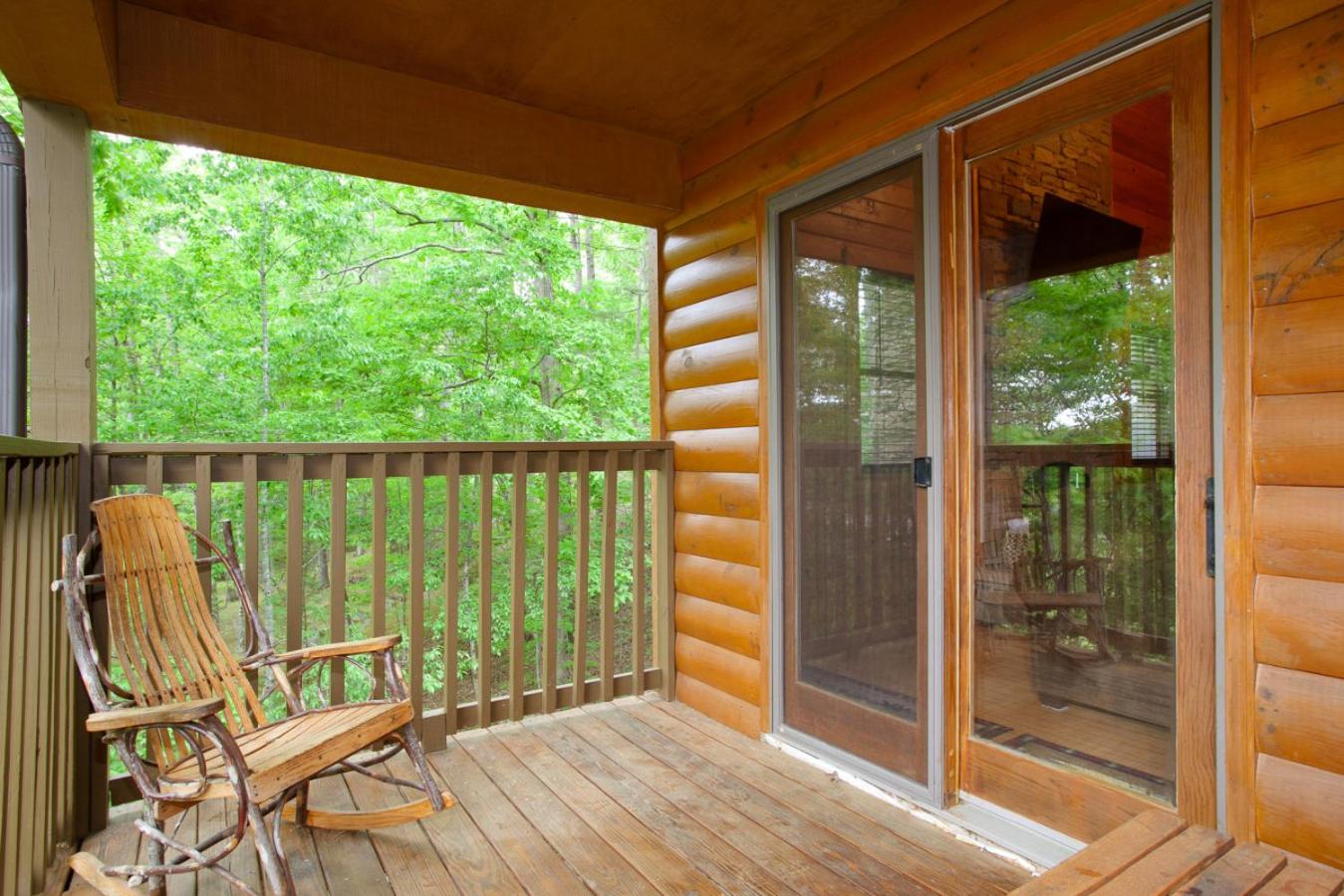 Smokies Cabin Life View Hot Tub Grill Game Room