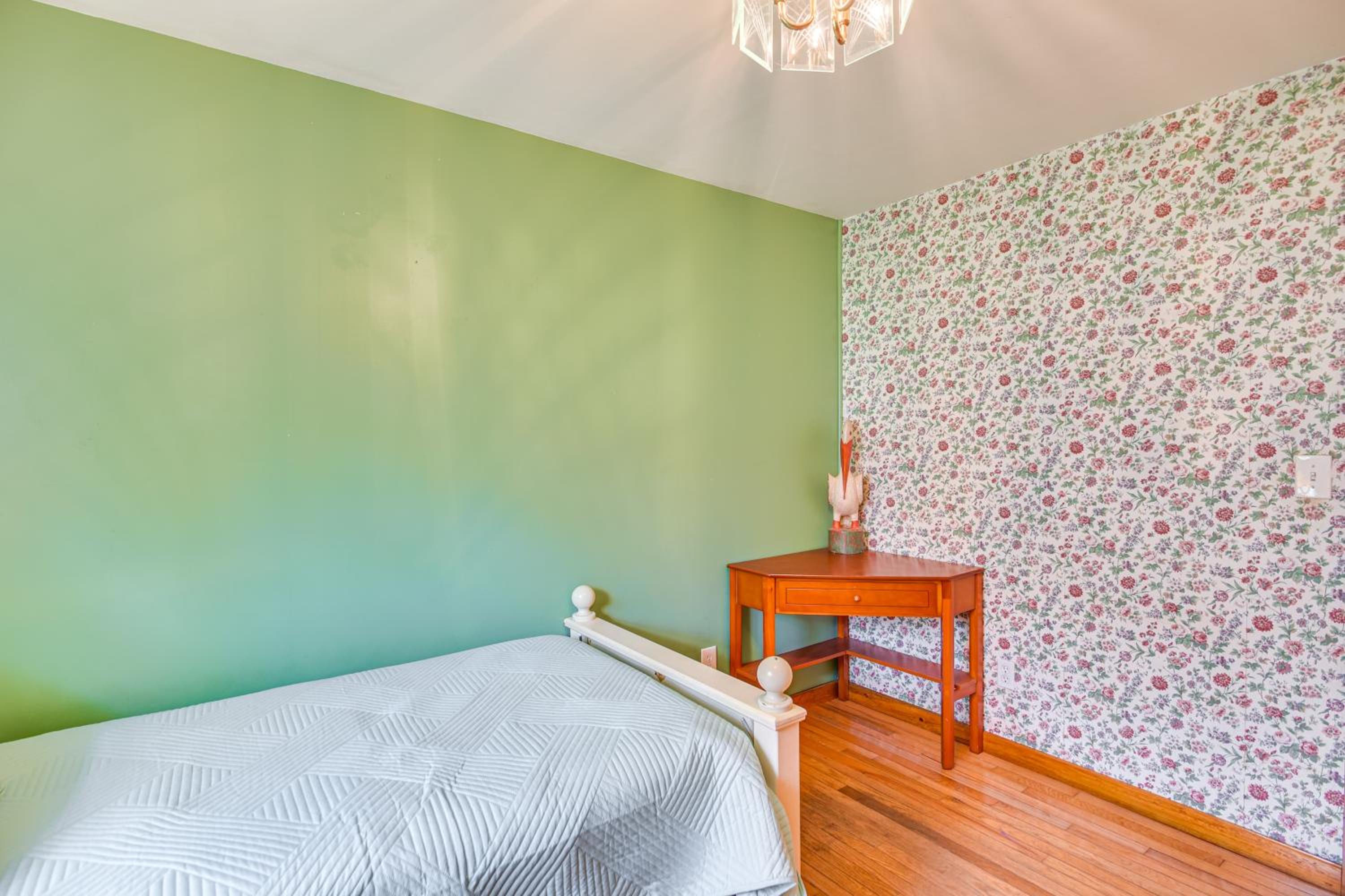 6 Mi to Beach Family Home in Little Compton!