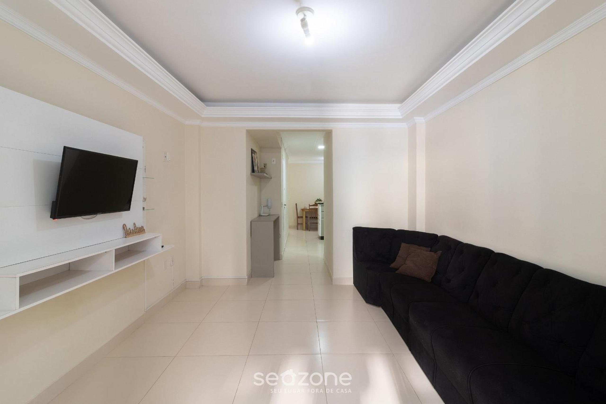 Fully equipped apartments steps from the sea in Meia Praia – OBS