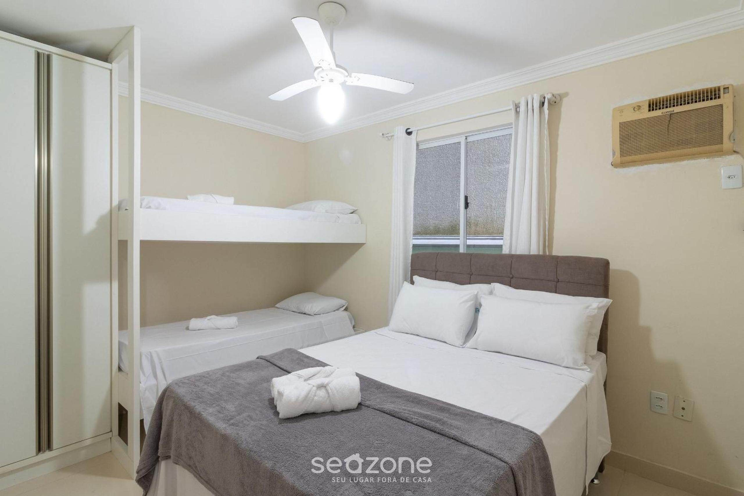 Fully equipped apartments steps from the sea in Meia Praia – OBS