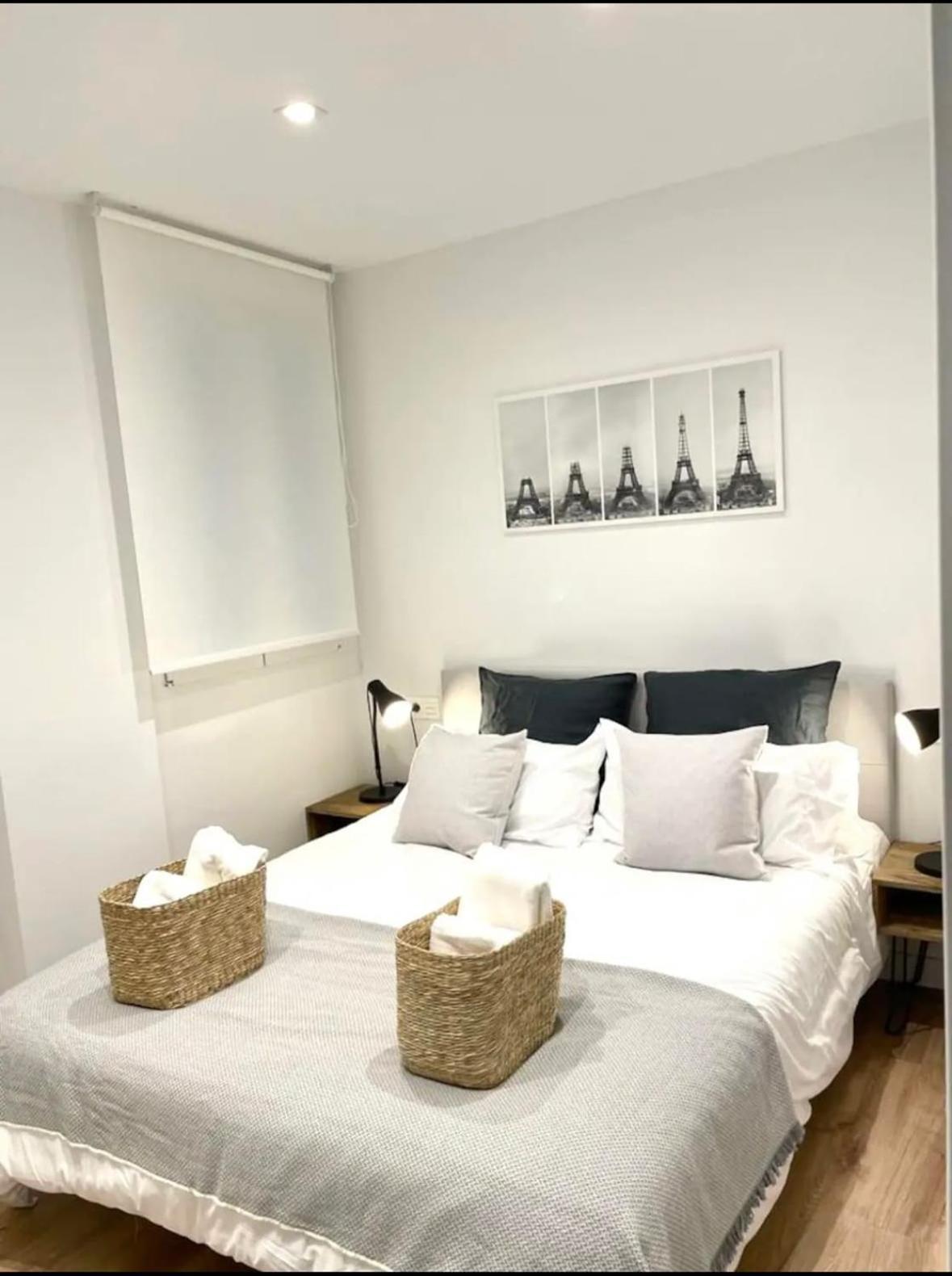 Modern apartment self check in bilbao center