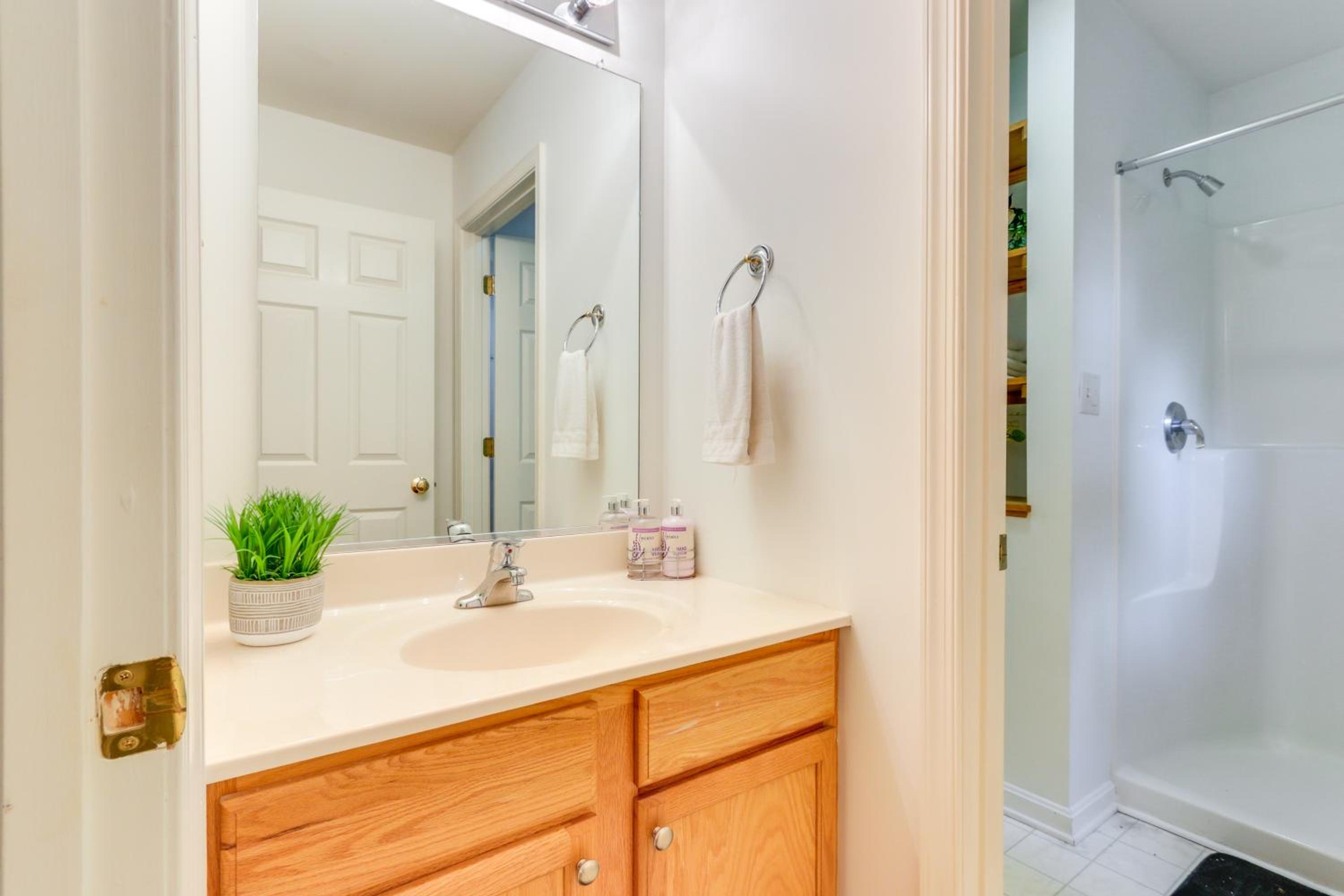 Golf and Hike Home with Resort Perks in Hedgesville