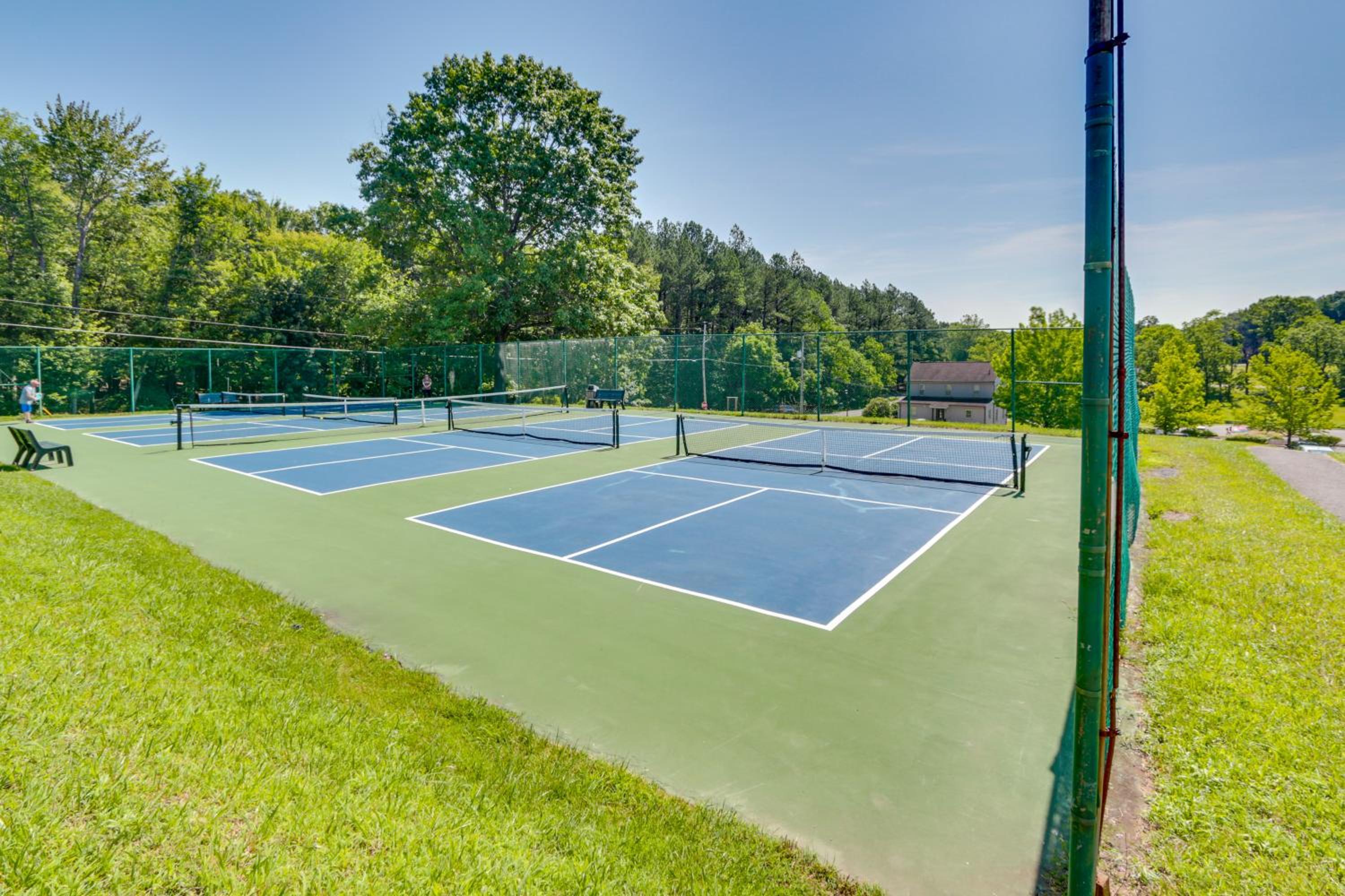Golf and Hike Home with Resort Perks in Hedgesville