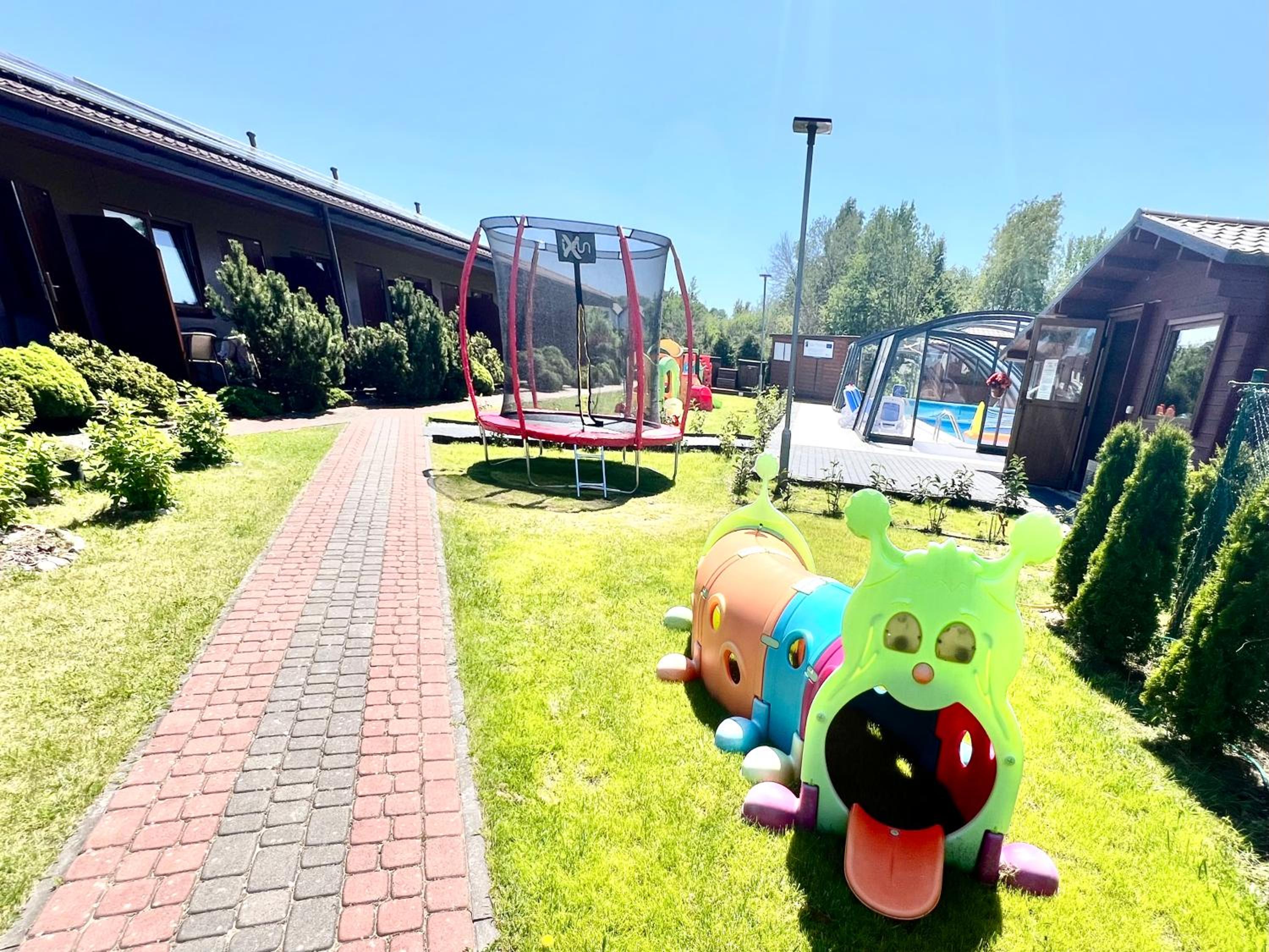 Rajska Mierzeja , SAUNA , JAKUZZI ,BASEN Z PODGRZEWANĄ WODĄ , KLIMATYZACJA-OGRZEWANIE , PLAC ZABAW , ROWERY , TARAS