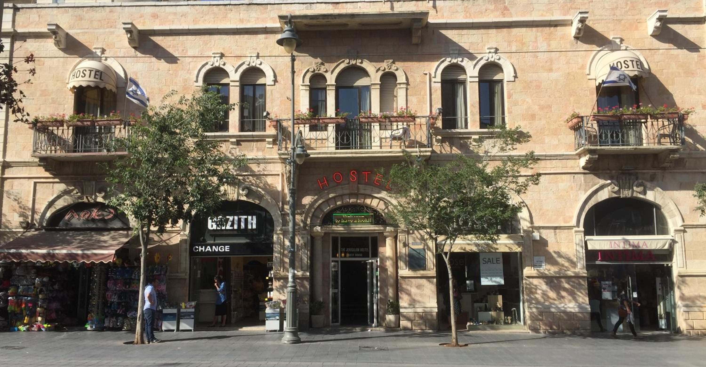 Ron Hotel