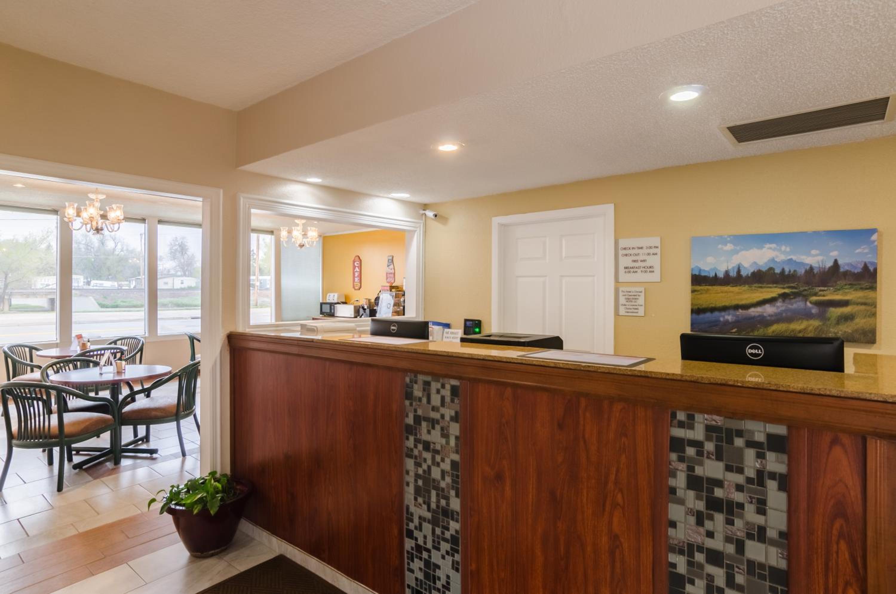 Gillette Vacations - Alamo Inn  Suites - Property Image 1